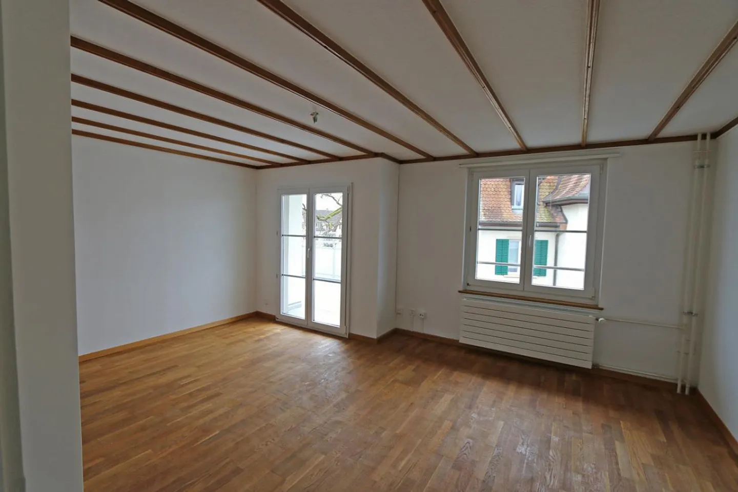 Unique opportunity in the Niklausen district - Photo 3 of 8