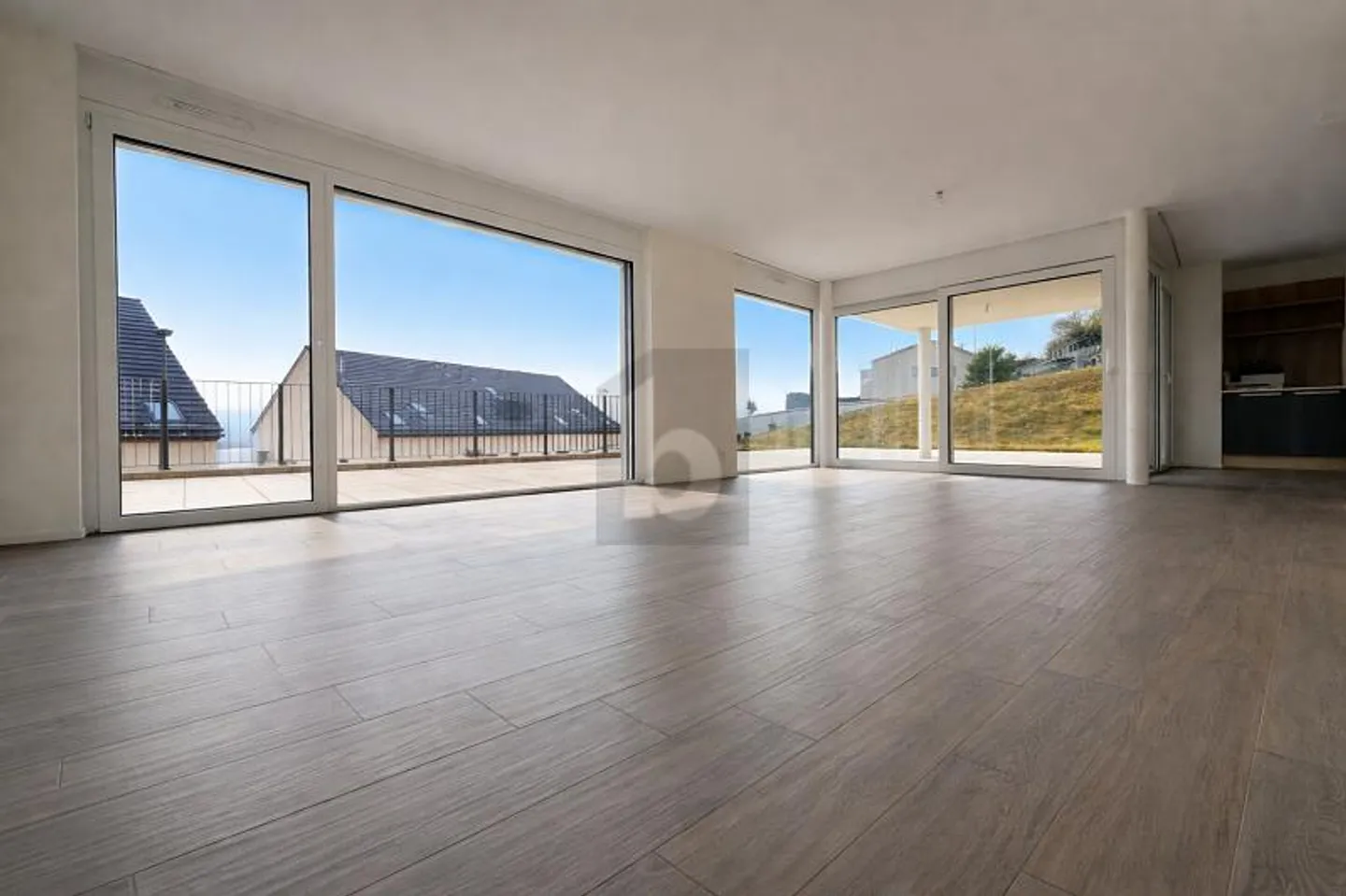 Proprietà individuale e contemporanea con vista mozzafiato! - Foto 3 di 6