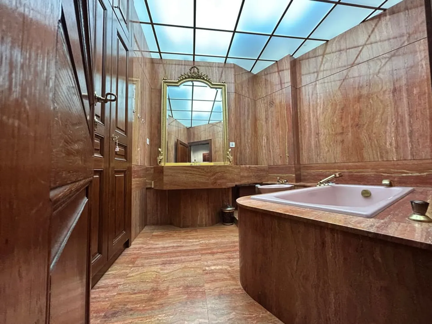 Beautiful apartment with large terrace in the heart of the old town - Photo 5 of 7