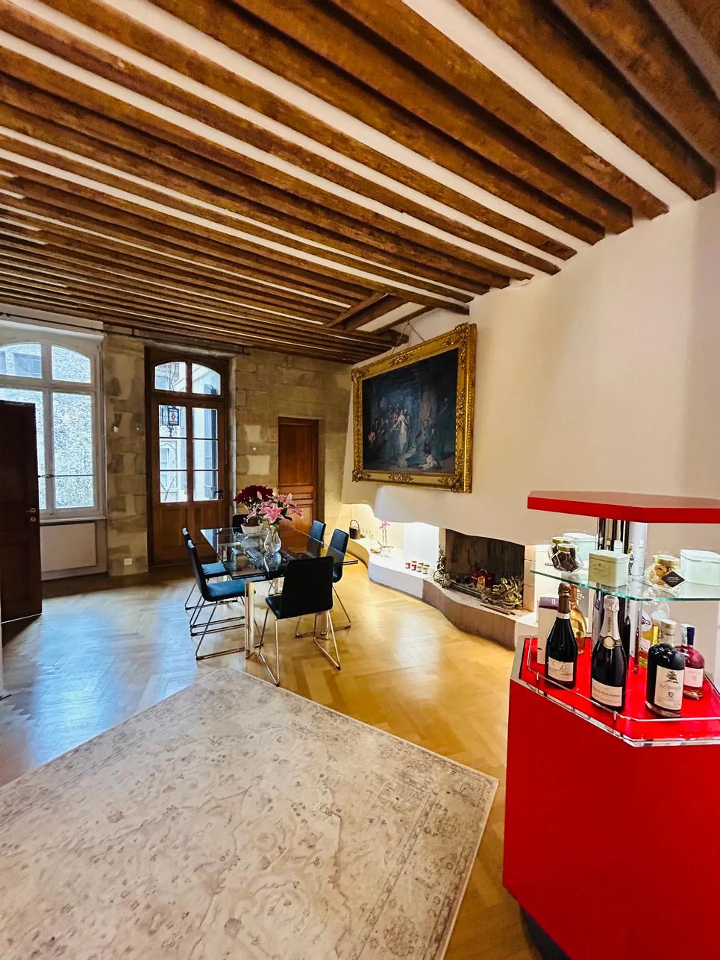 Beautiful apartment with large terrace in the heart of the old town - Photo 2 of 7