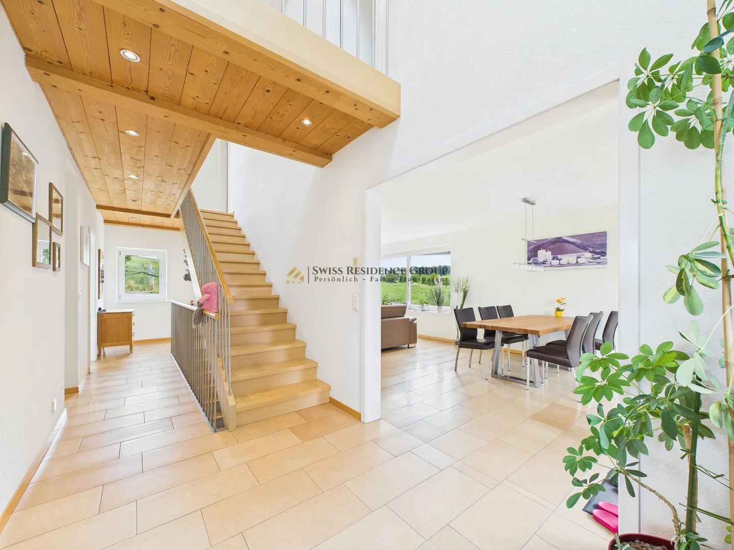 Casa unifamiliare adatta alle famiglie in una posizione tranquilla - Foto 1 di 10