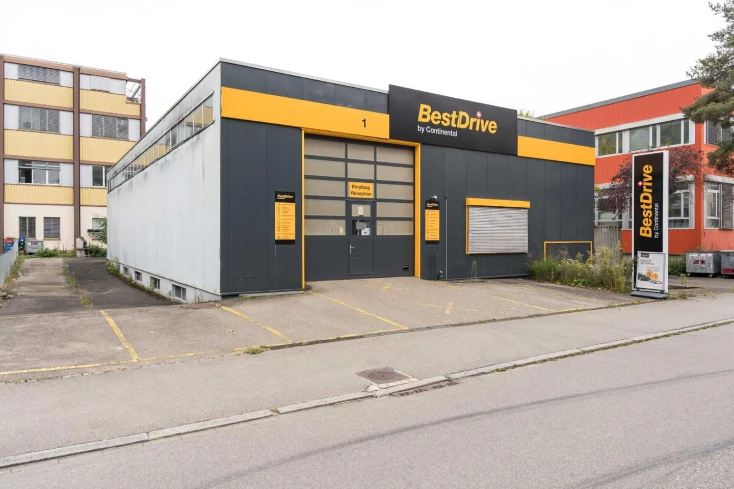 Vielseitiger Gewerberaum - Foto 1 von 13