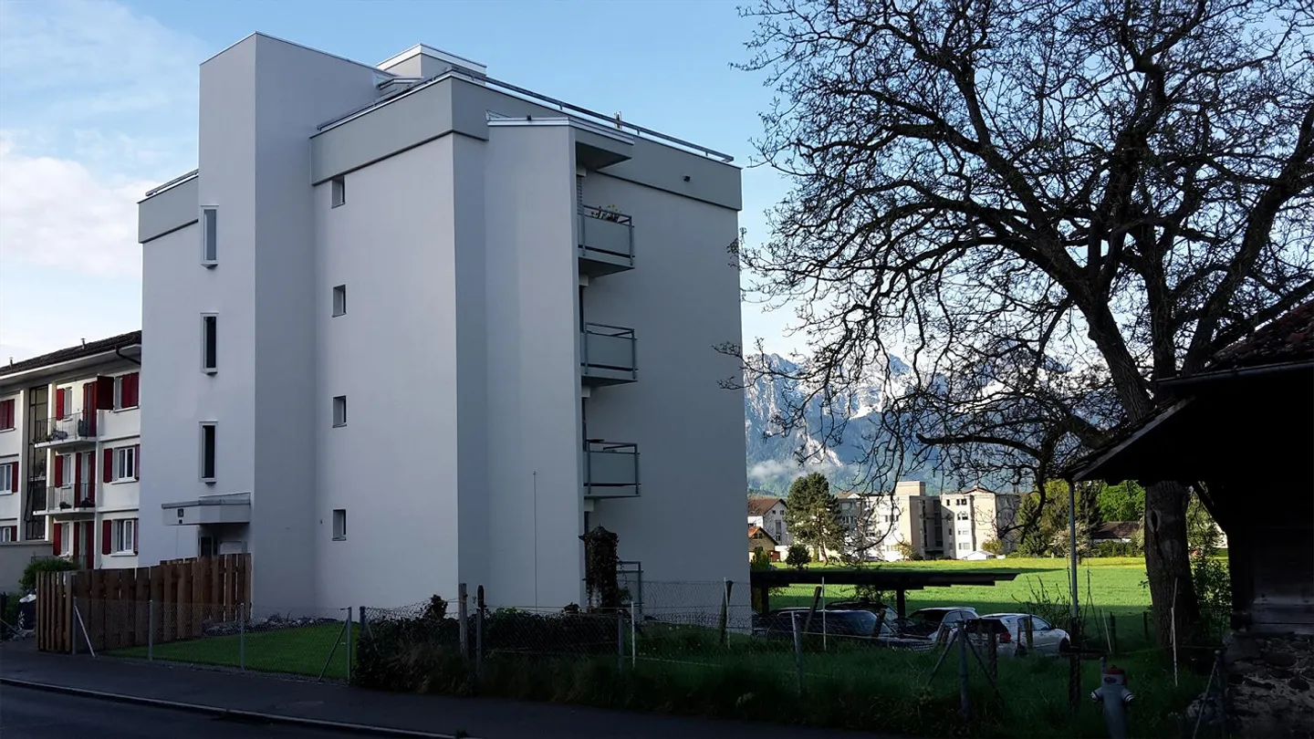 Renovated, bright and quiet 2.5 room apartment with 2 balconies - Photo 14 of 17