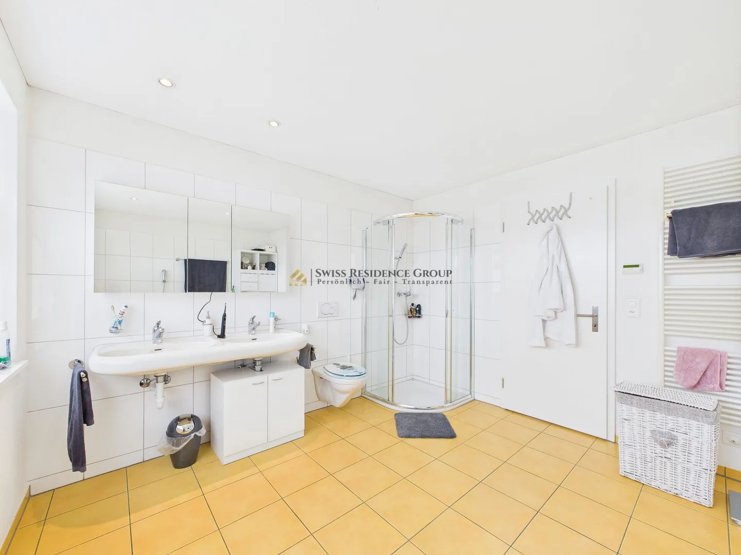 Casa unifamiliare adatta alle famiglie in una posizione tranquilla - Foto 9 di 10
