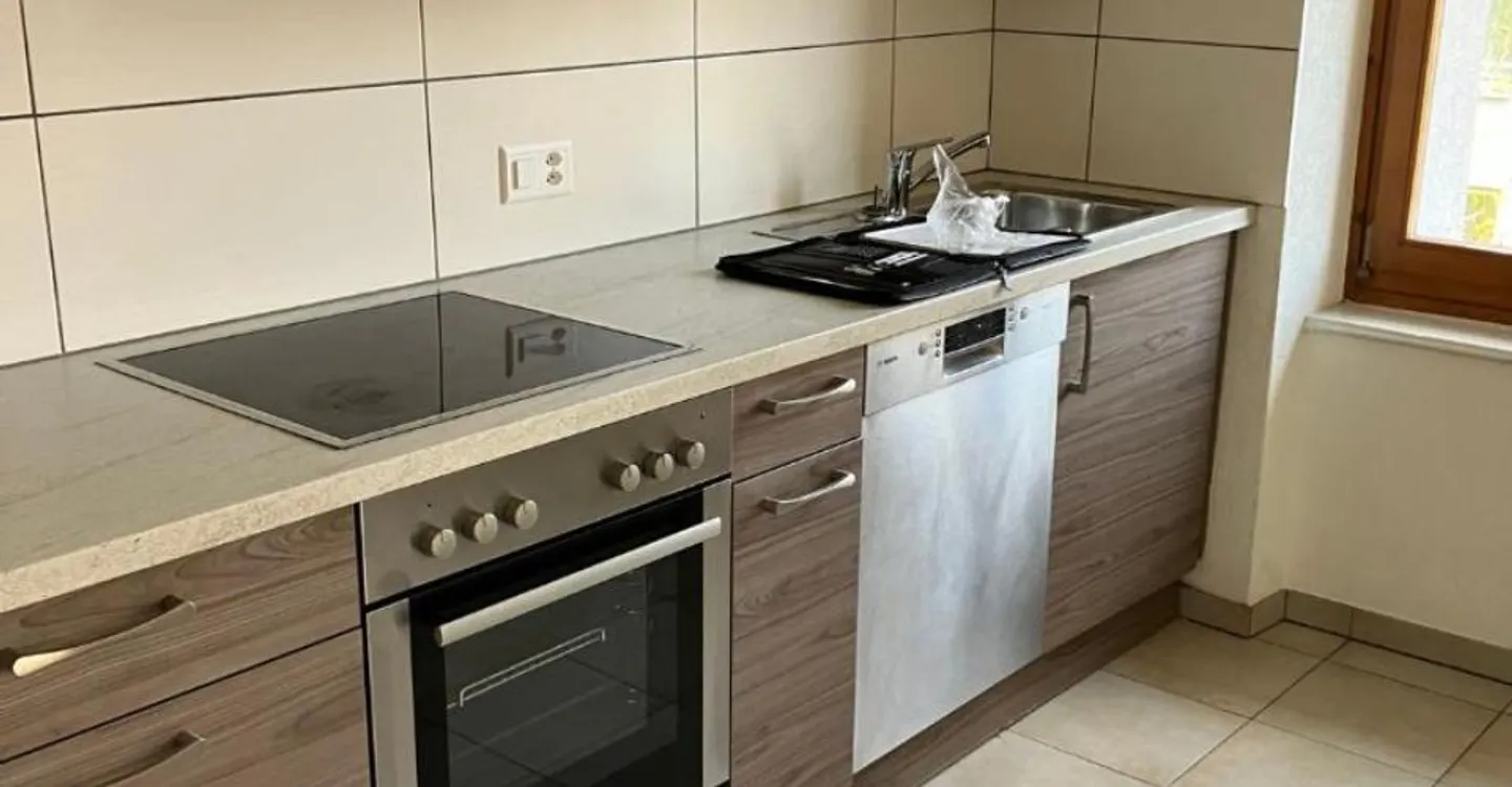 Elegante appartamento di 3,5 locali in affitto nel cuore di Delémont - Foto 4 di 4