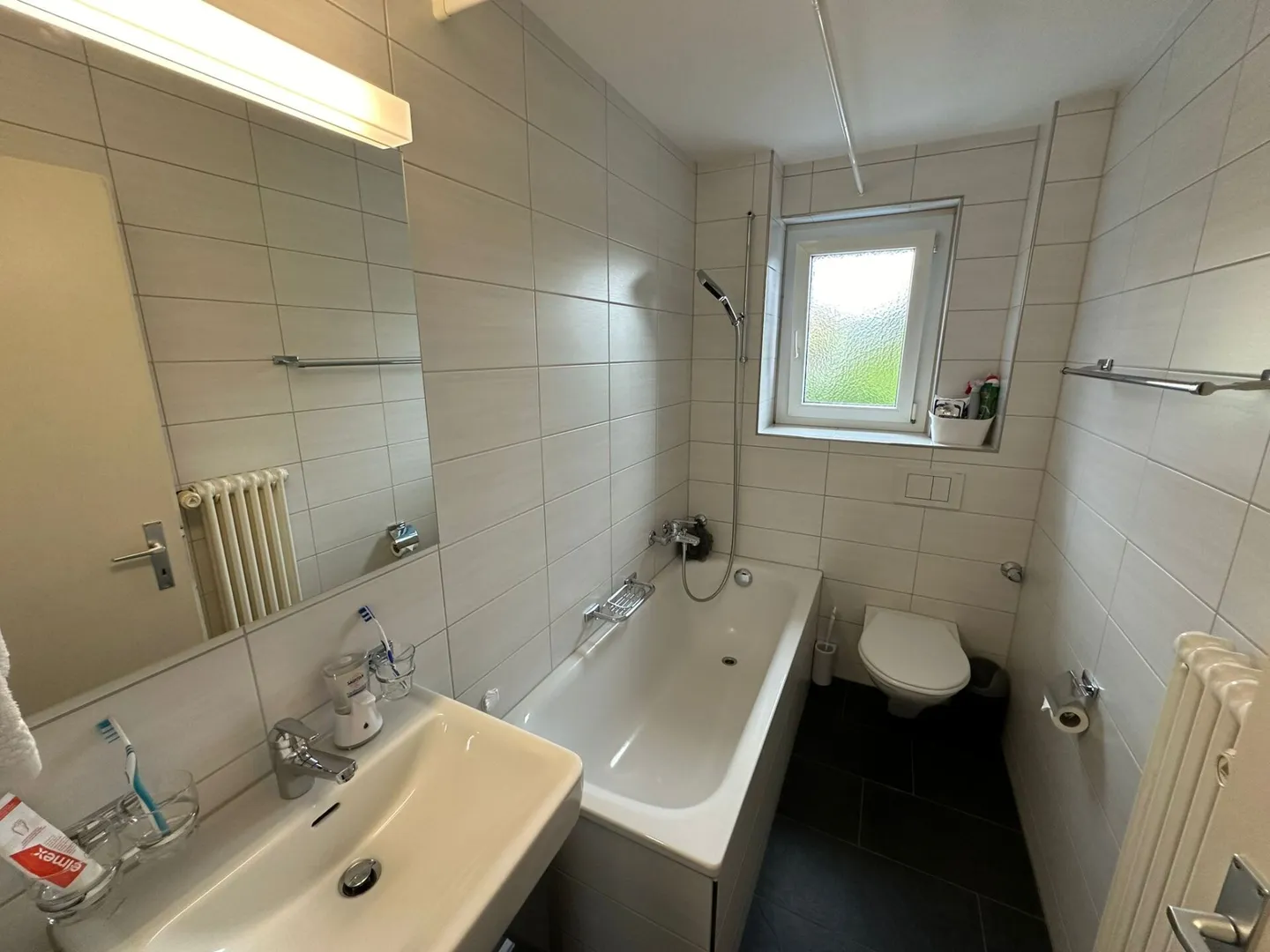 Accogliente appartamento di 4.5 stanze con balcone soleggiato - Foto 7 di 8