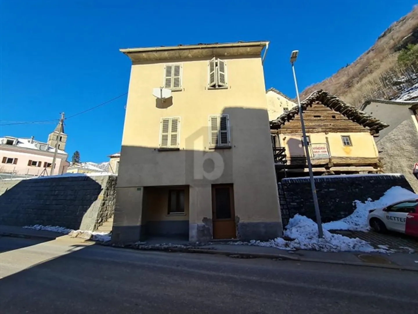 Affascinante casa familiare centrale - Foto 1 di 6