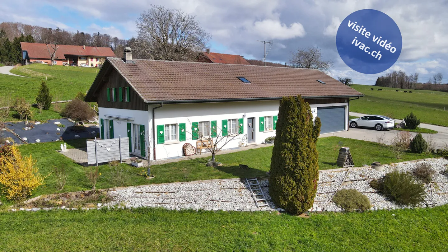 Casa indipendente senza vicini diretti a Chénens / FR - Foto 1 di 29