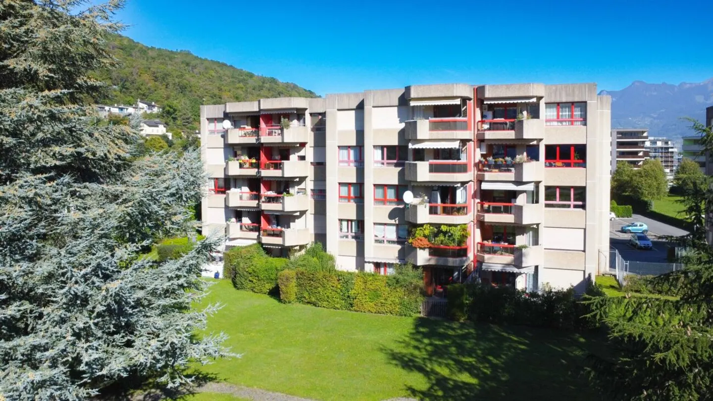 Bright Apartment in Monthey - Photo 3 of 18