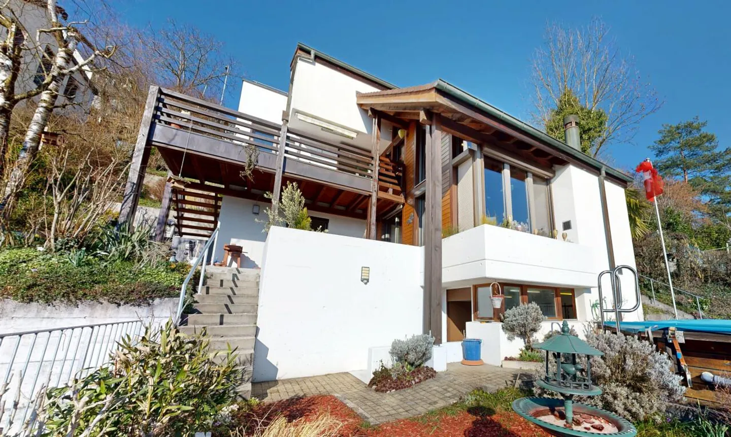 Charming 6-Room Single-Family House with Pool, Sauna, and Scenic Views - Photo 1 of 11