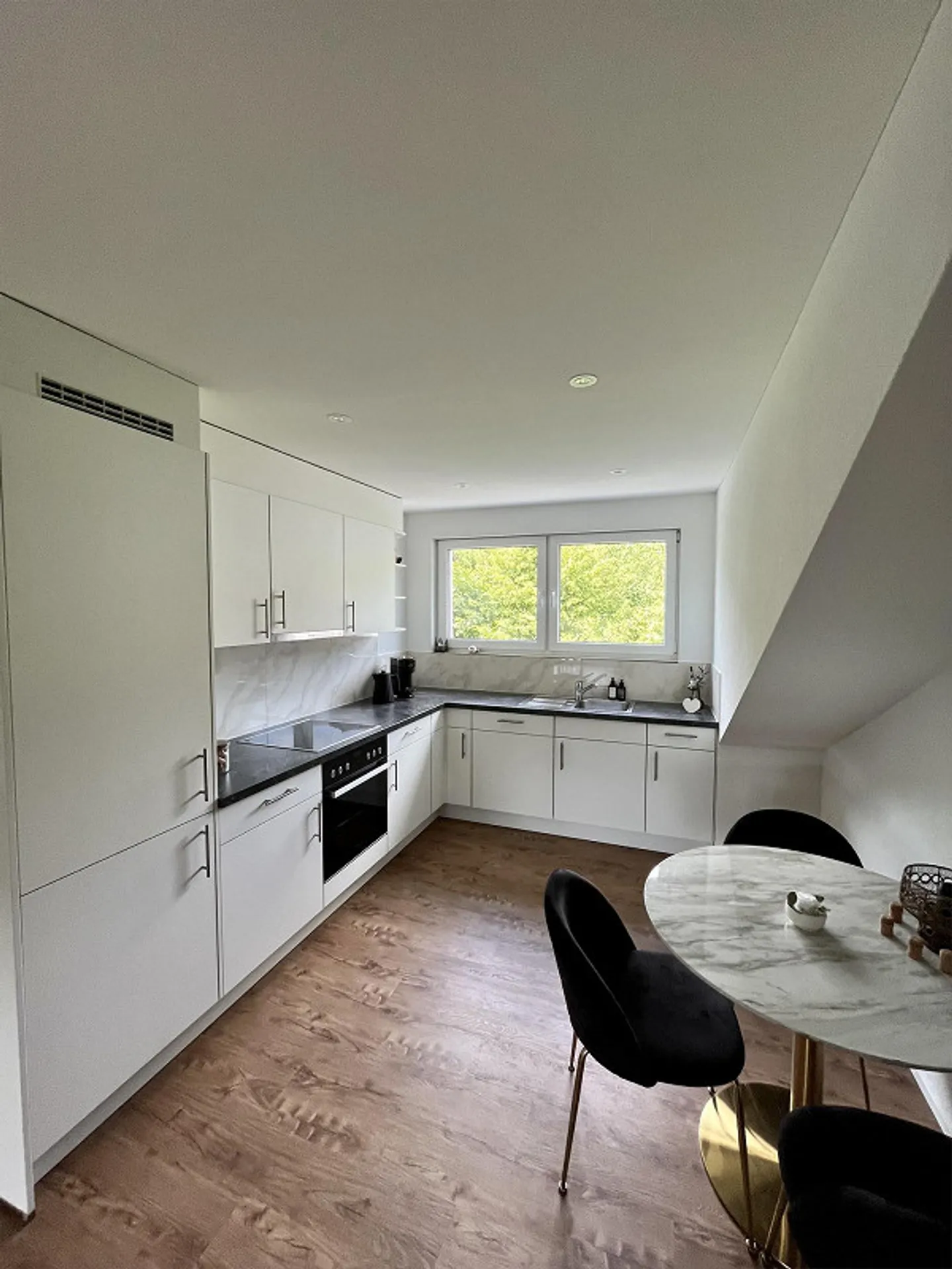 Charming 2.5 Room Attic Apartment - Photo 6 of 16
