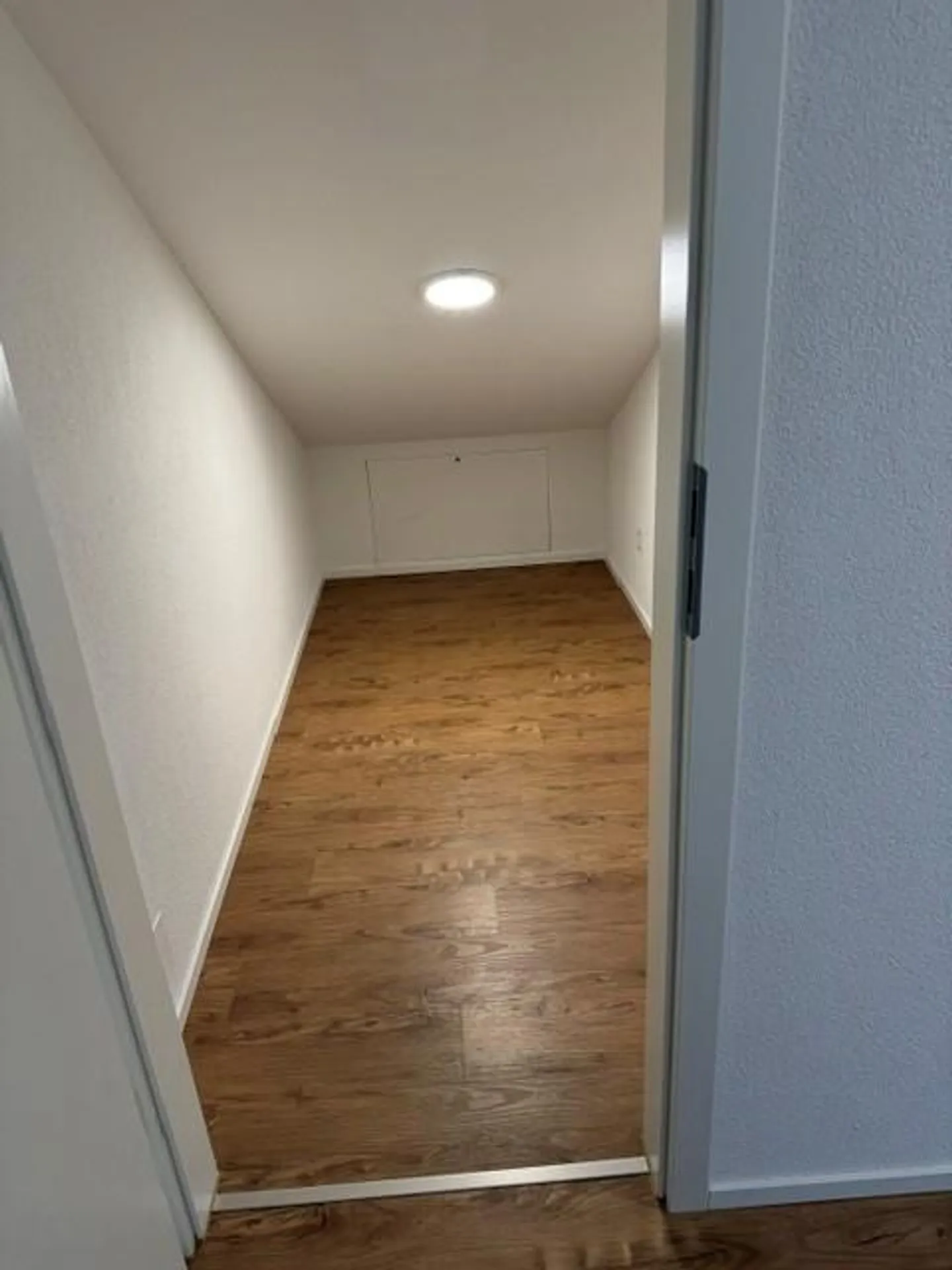 Charming 2.5 Room Attic Apartment - Photo 7 of 16