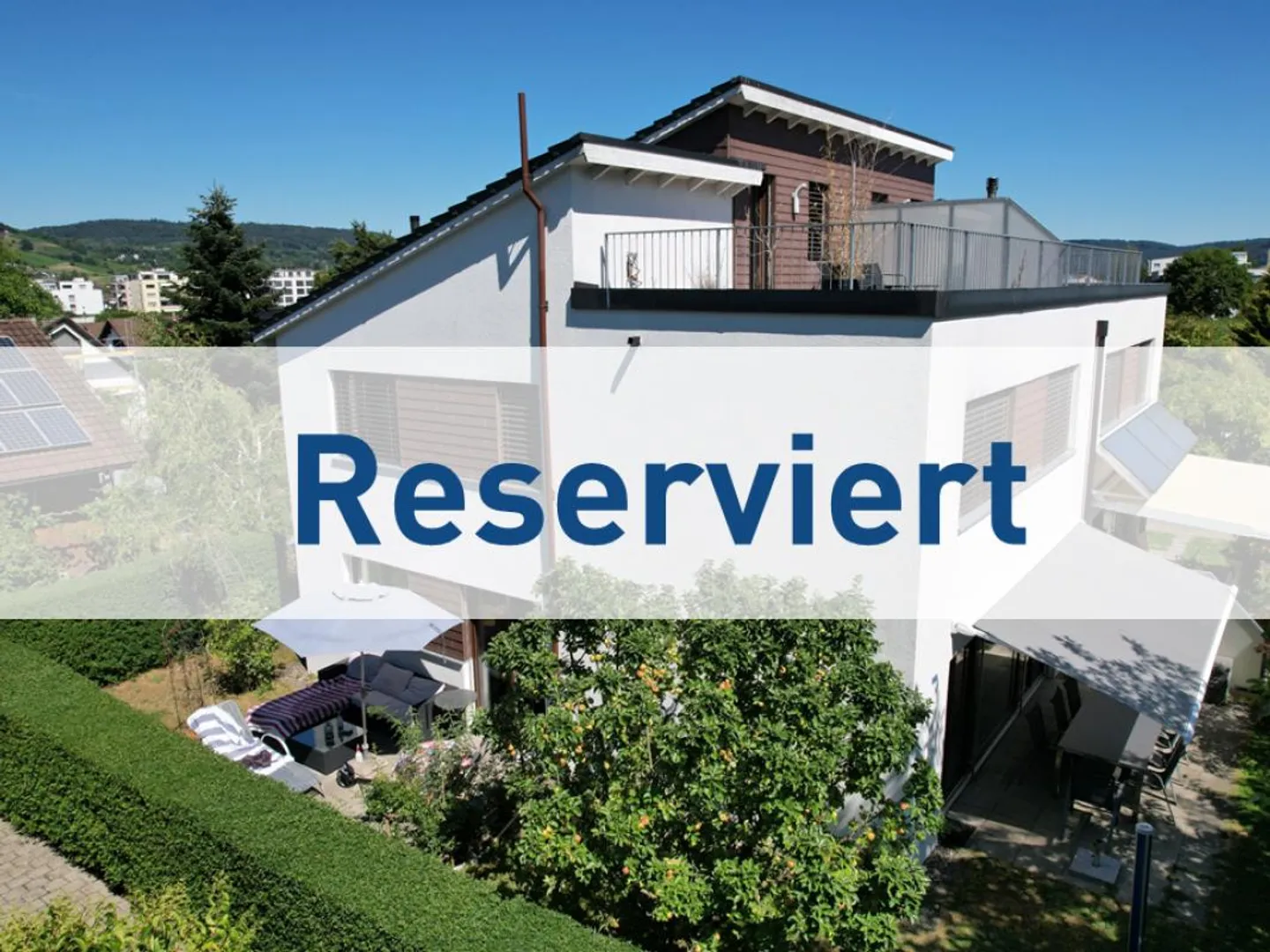 Family-friendly 5.5-room semi-detached house with garden and roof terrace... - Photo 1 of 13