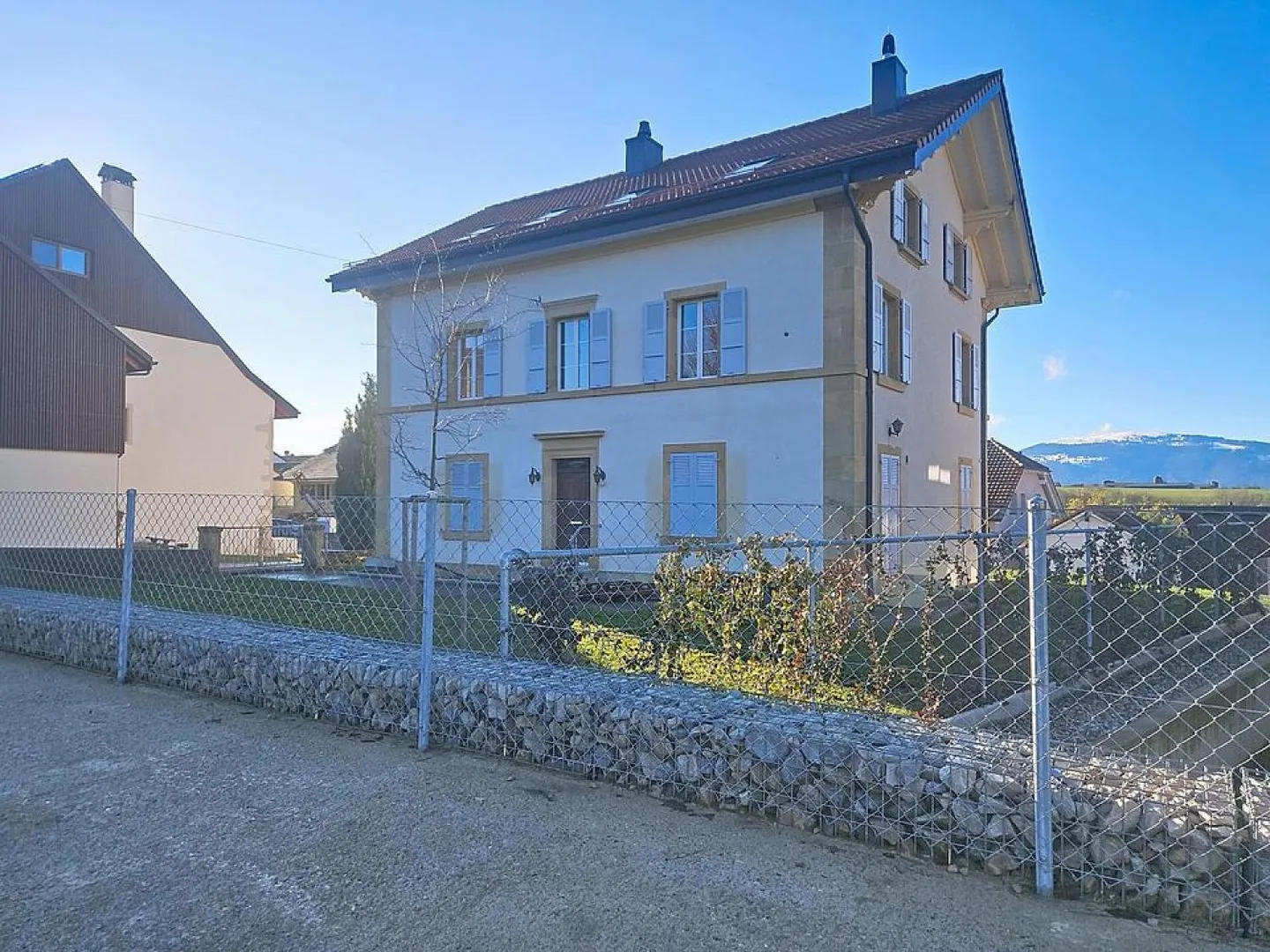Sehr schönes Herrenhaus in Epautheyres - Foto 1 von 13
