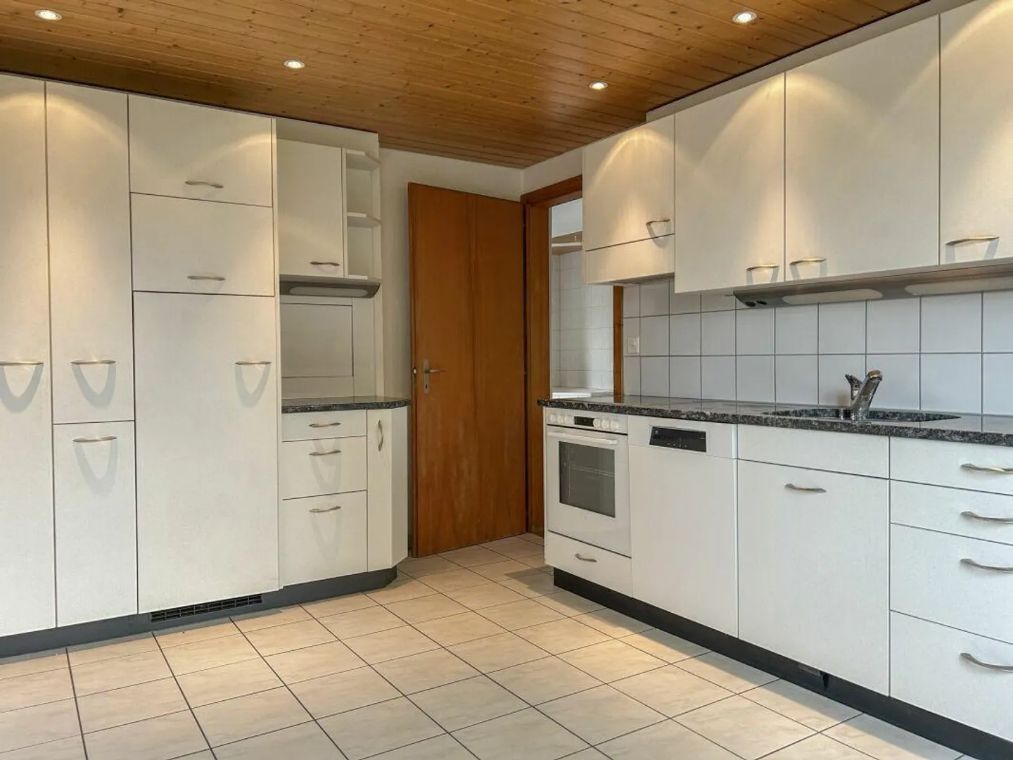 Geräumiges Familienhaus mit Garten - Foto 9 von 22