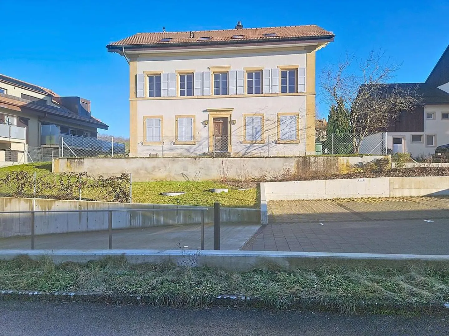 Sehr schönes Herrenhaus in Epautheyres - Foto 2 von 13