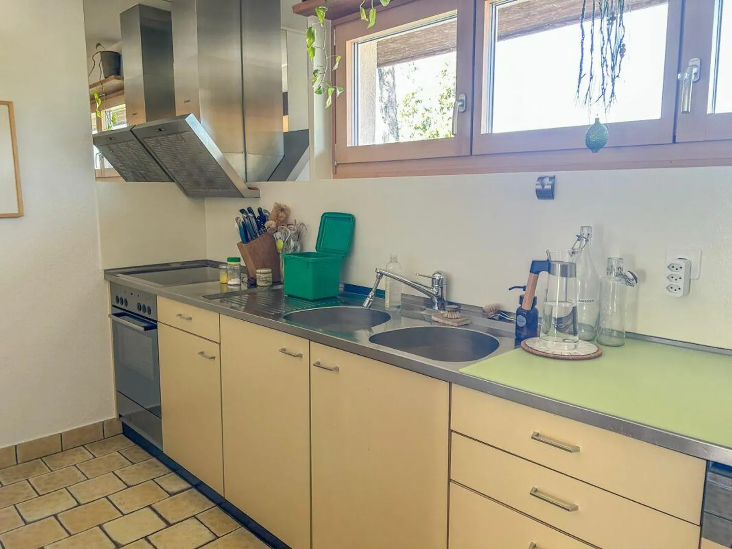 Geräumiges Familienhaus mit Garten - Foto 6 von 22