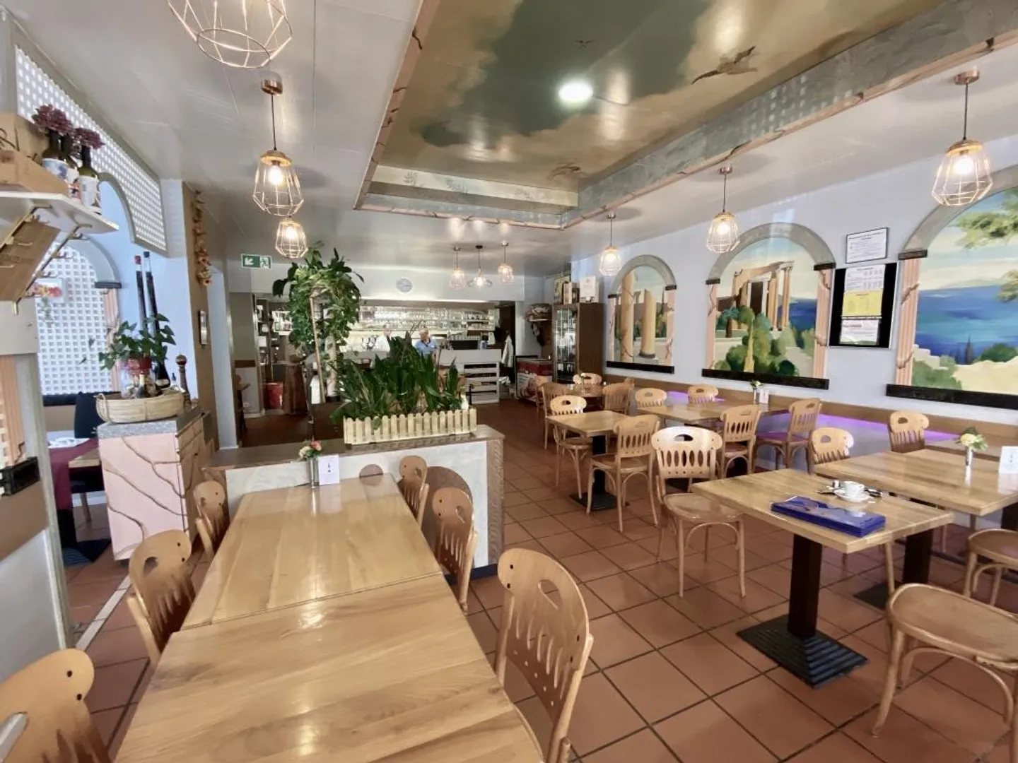 Restaurant - Photo 5 of 13