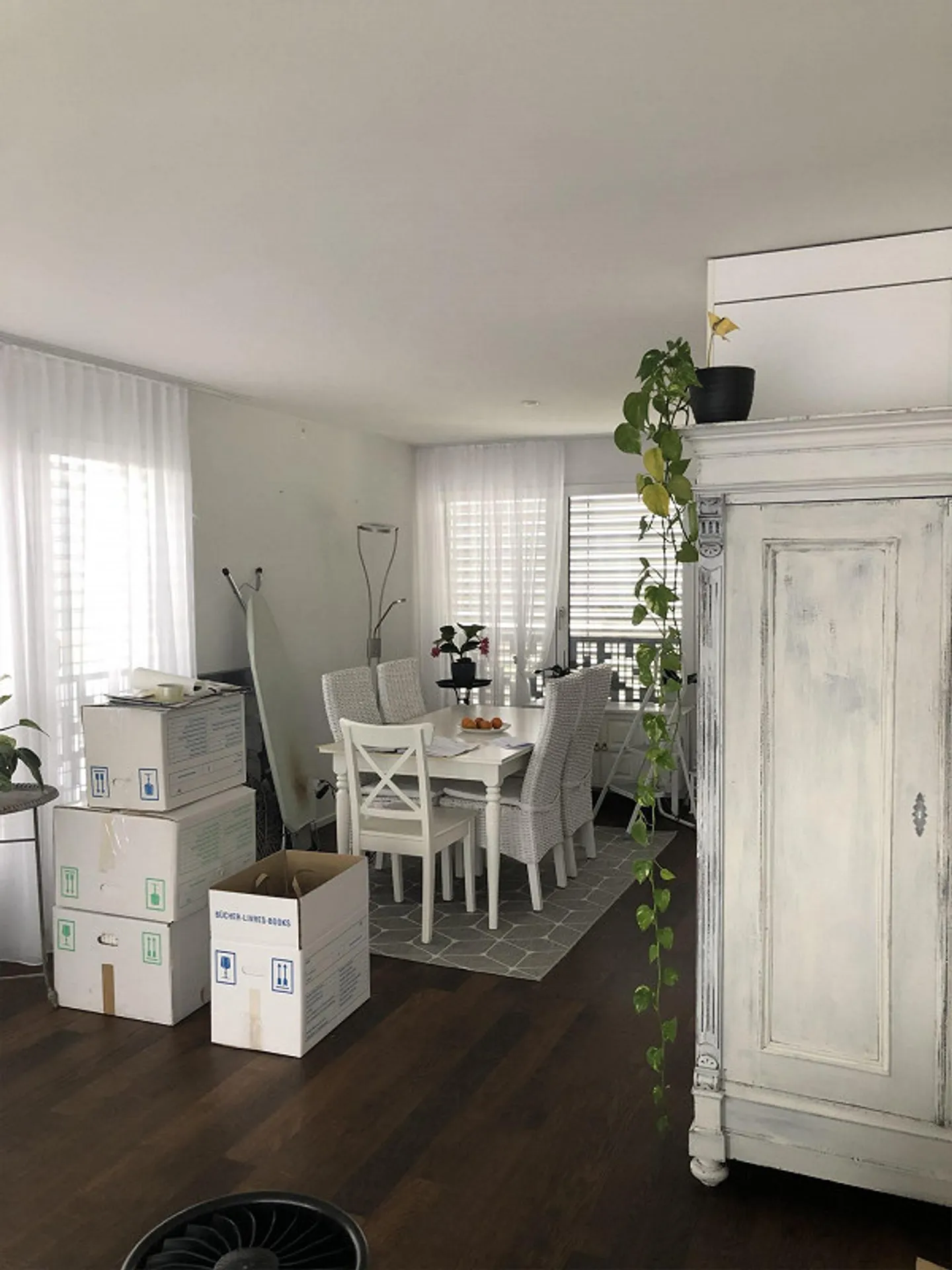 Schöne, grosse 2,5 Zi-Wohnung in Neftenbach - Foto 2 von 14