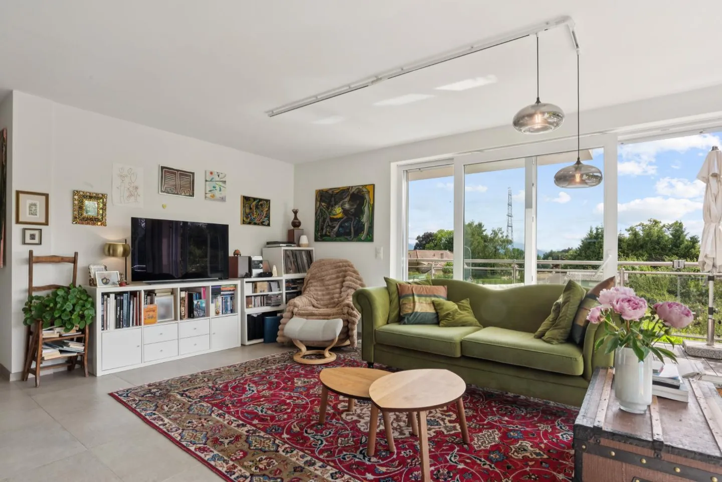 Appartement moderne avec terrasse - Photo 3 sur 13