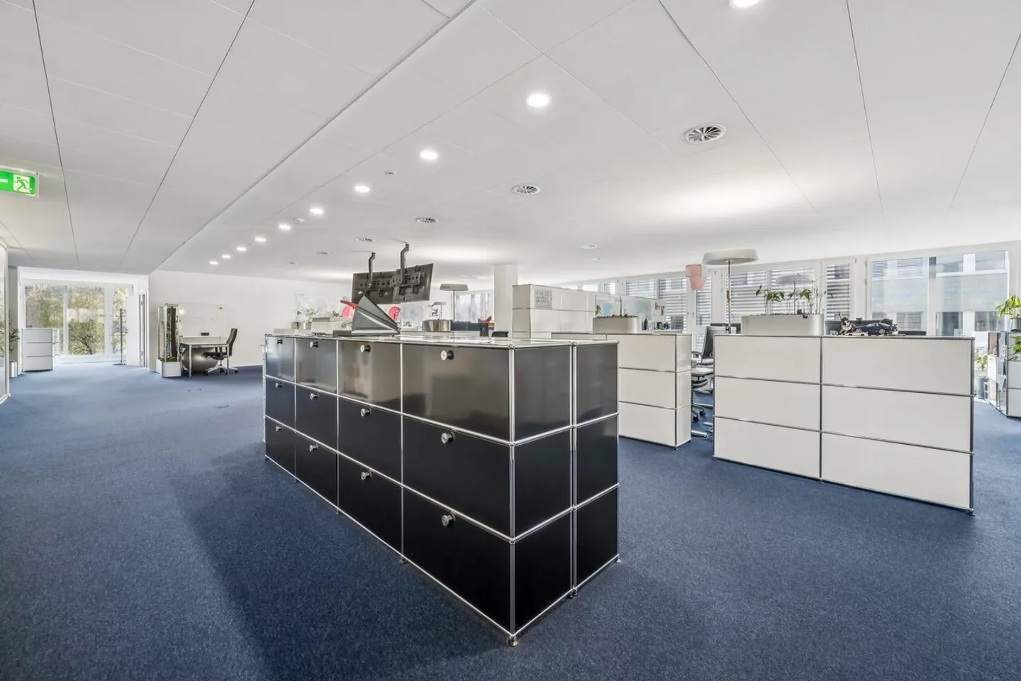 Modern Office Space in Steinhausen - Photo 6 of 9