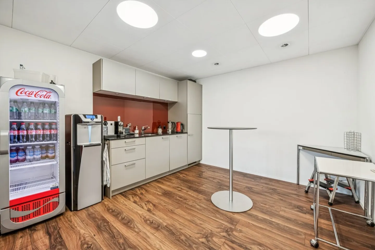 Modern Office Space in Steinhausen - Photo 9 of 9