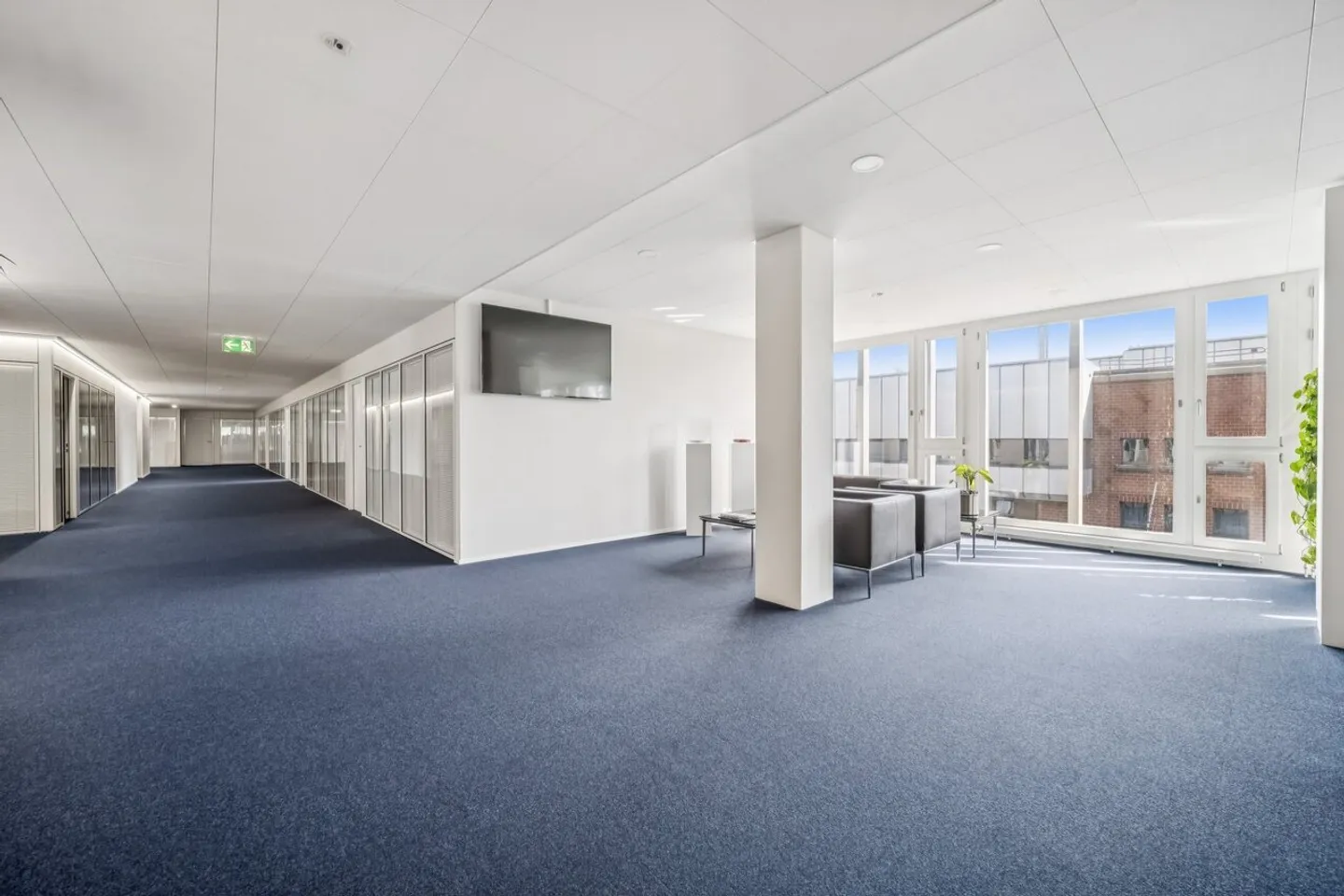 Modern Office Space in Steinhausen - Photo 5 of 9