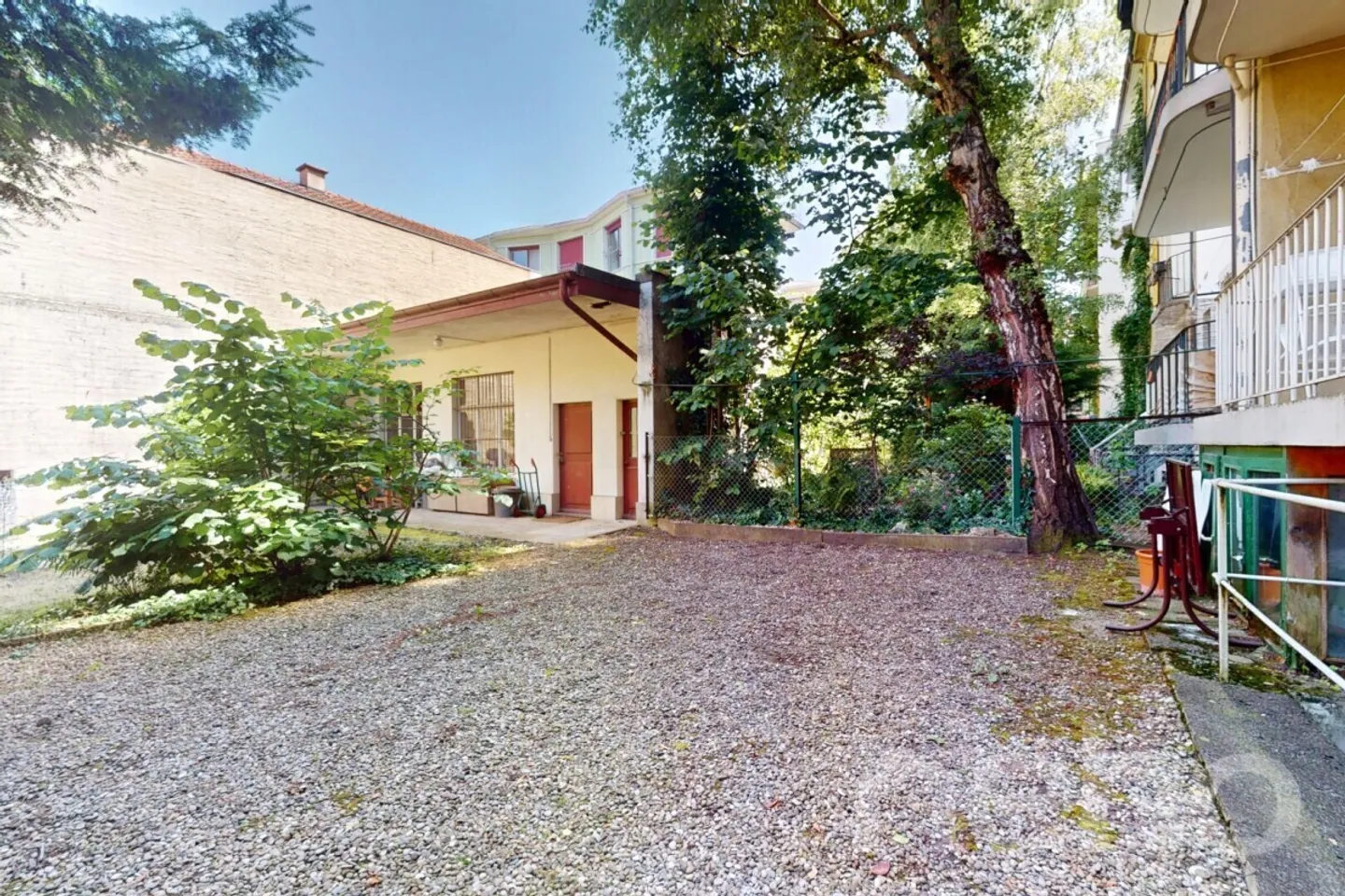 Mehrfamilienhaus mit Ausbaureserve im Herzen von Basel - Foto 11 von 13