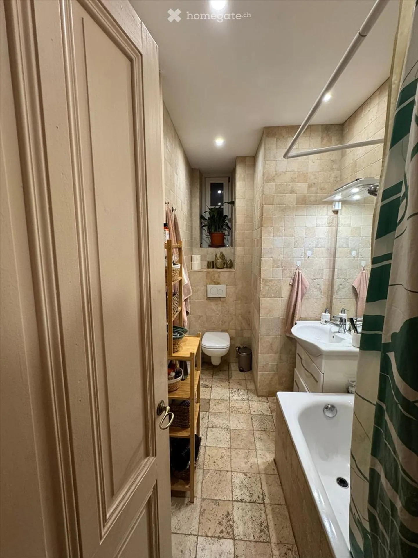 Apartment - Photo 9 of 10