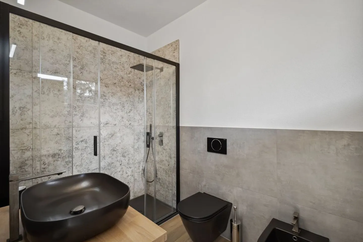 Appartement rénové à Lugano - Photo 7 sur 12