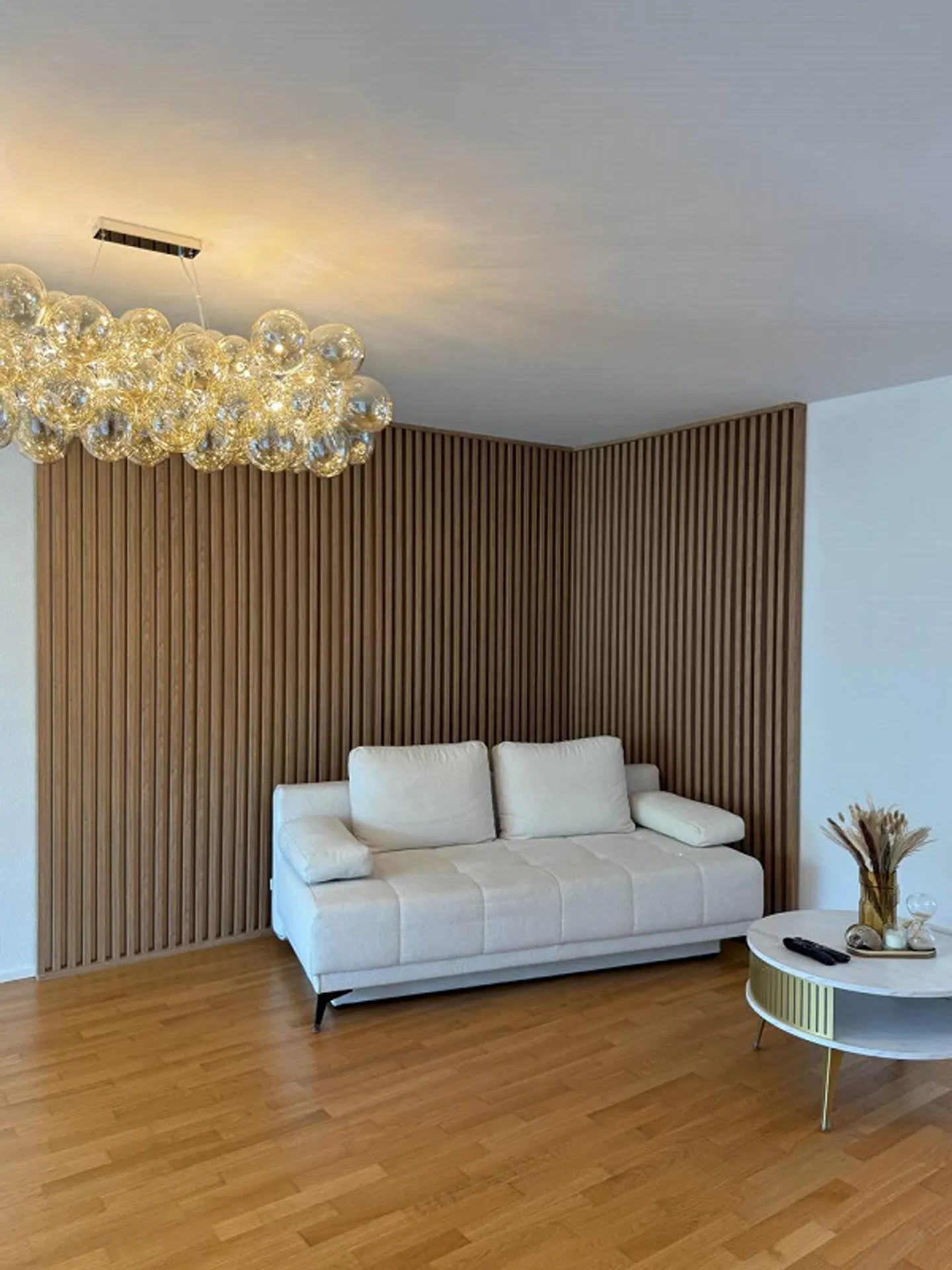 Designer Apartment on Lake Lucerne – Peace, Beach & City Proximity Combined - Photo 1 of 15