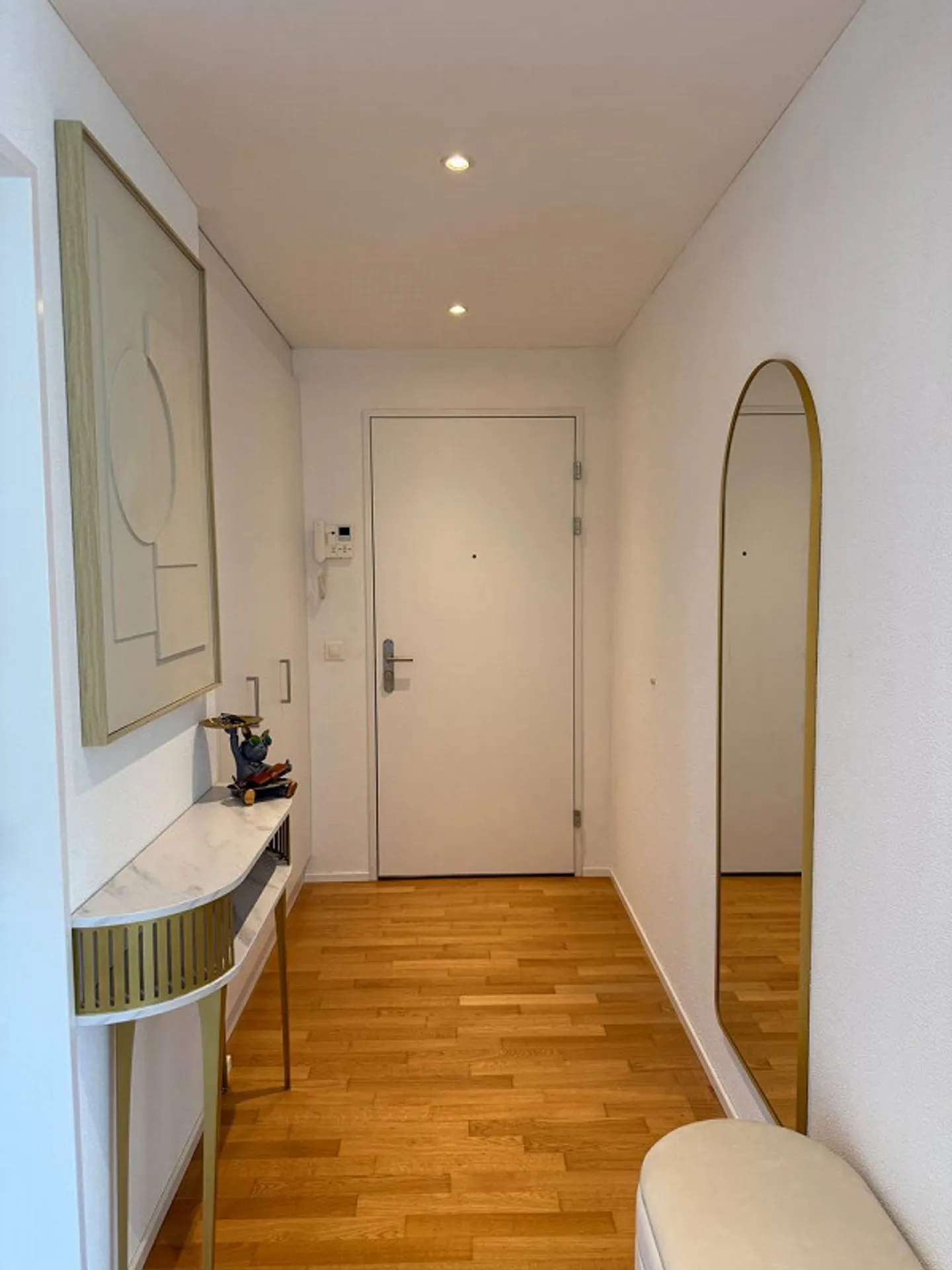 Designer Apartment on Lake Lucerne – Peace, Beach & City Proximity Combined - Photo 4 of 15