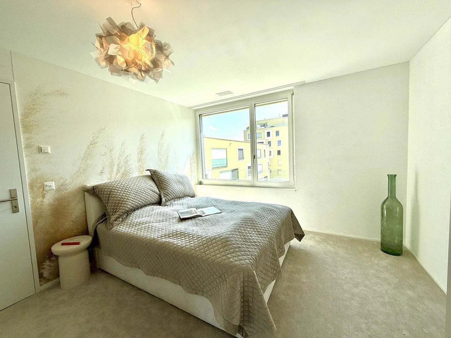 Designer Apartment on Lake Lucerne – Peace, Beach & City Proximity Combined - Photo 5 of 15