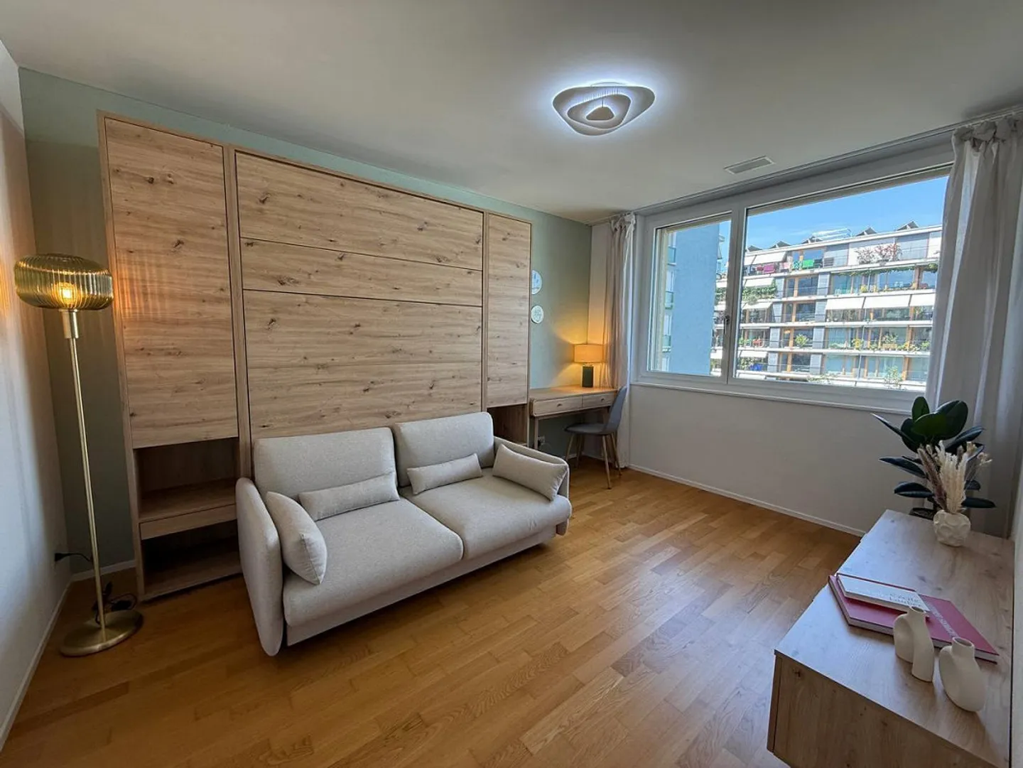 Designer Apartment on Lake Lucerne – Peace, Beach & City Proximity Combined - Photo 10 of 15