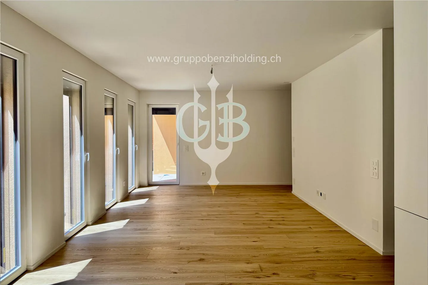 DIRECTLY FROM THE PROMOTER - Giubiasco - Piazza Grande - Photo 4 of 19