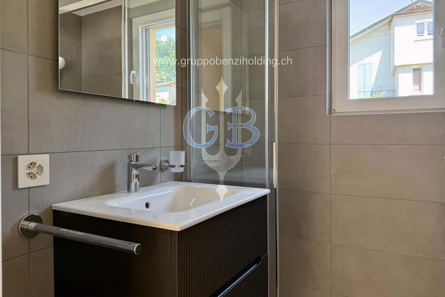 DIRECTLY FROM THE PROMOTER - Giubiasco - Piazza Grande - Photo 9 of 19