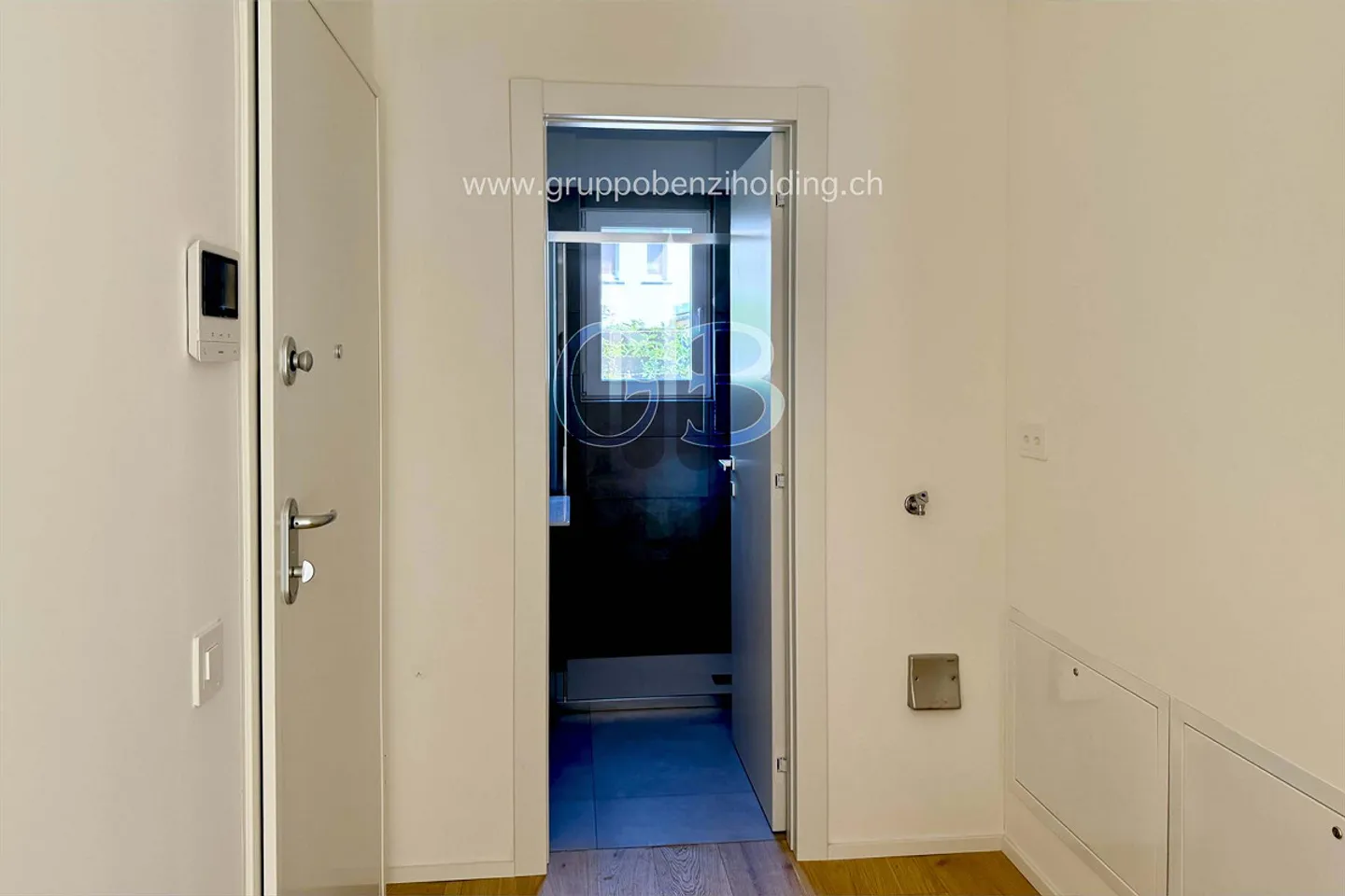 DIRECTLY FROM THE PROMOTER - Giubiasco - Piazza Grande - Photo 16 of 19