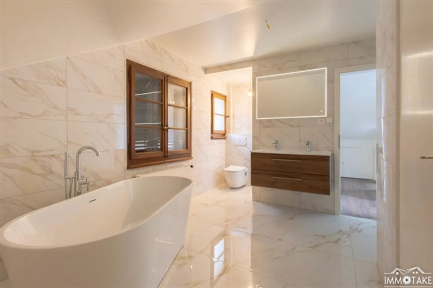 Luxury Chalet with Panoramic View in Chardonne - Photo 14 of 18