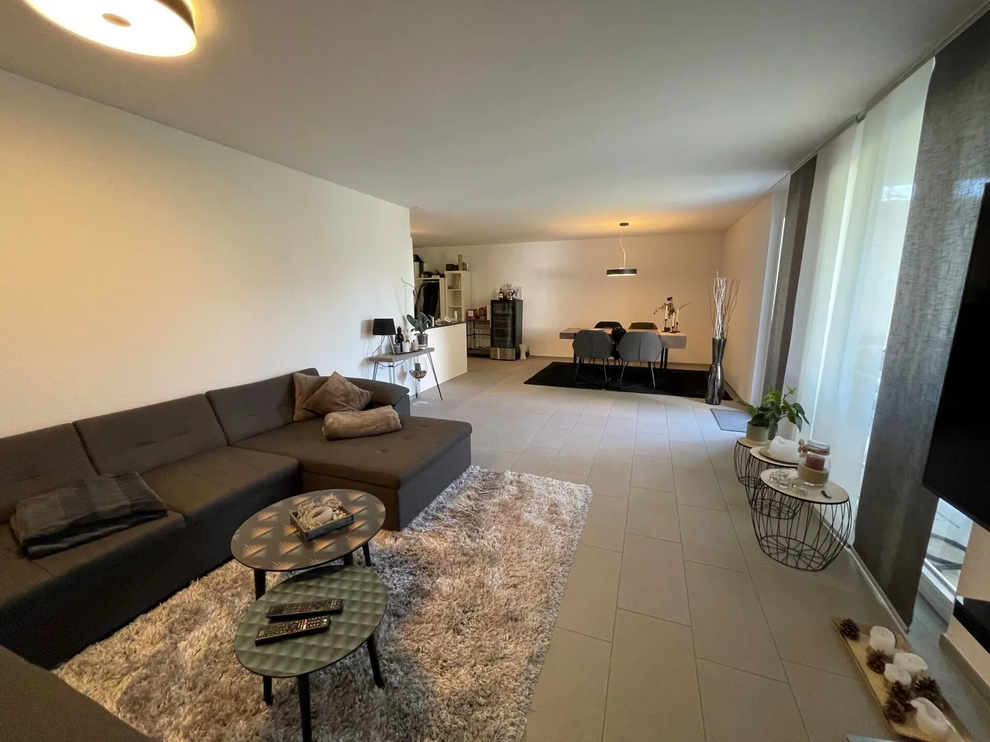 Charming apartment with seating area - Photo 2 of 8