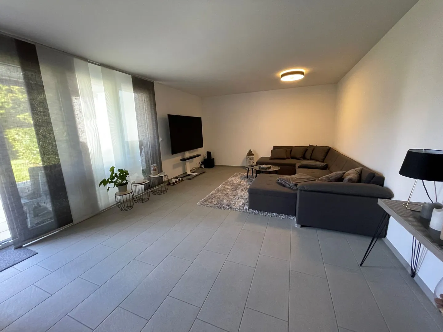 Charming apartment with seating area - Photo 3 of 8