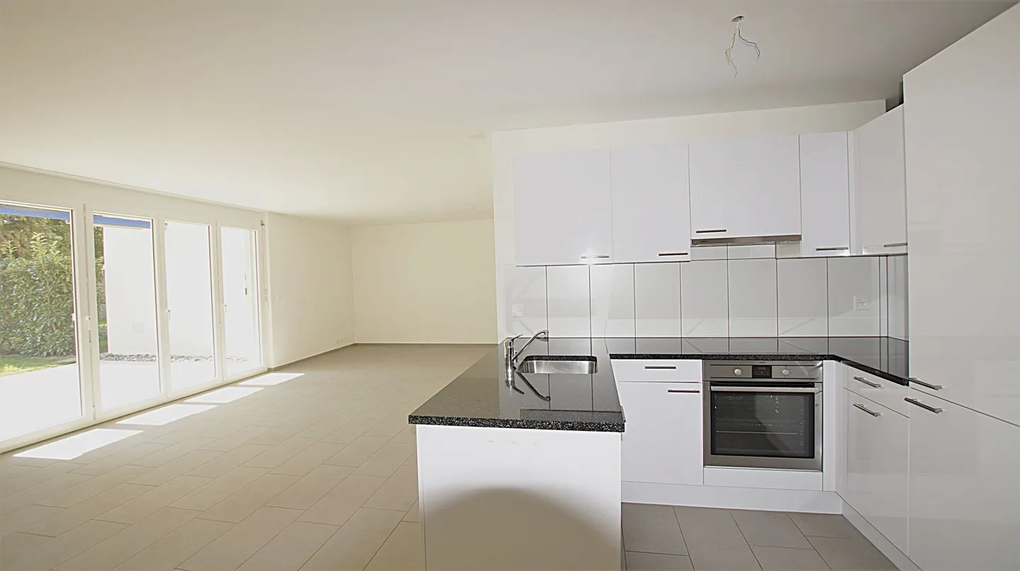 Charming apartment with seating area - Photo 4 of 8