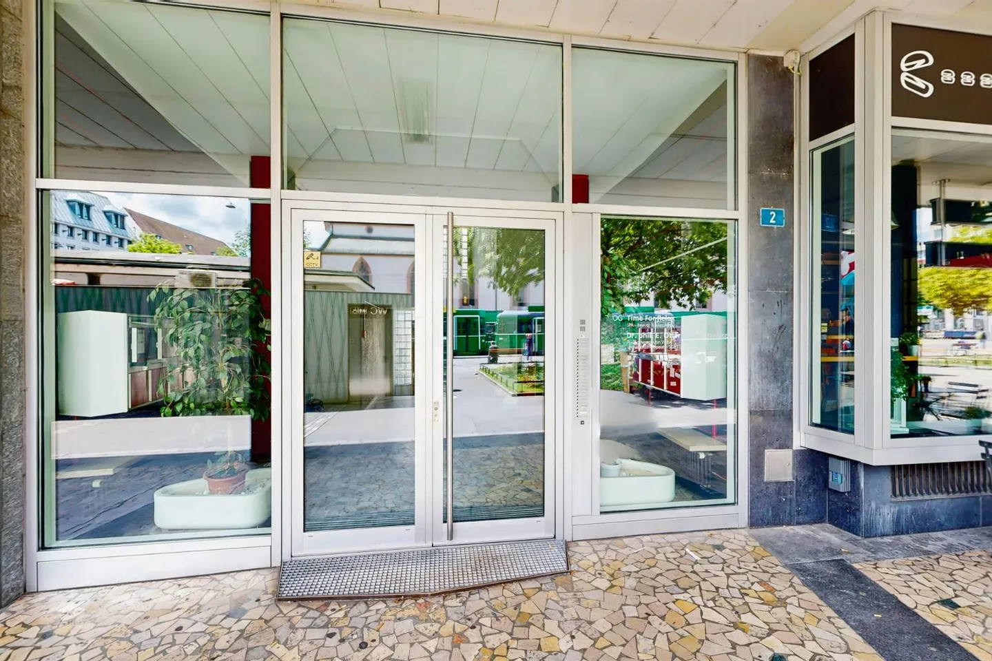 Tellement d'espace au cœur de Bâle - 150m2 à Claraplatz - Photo 2 sur 10