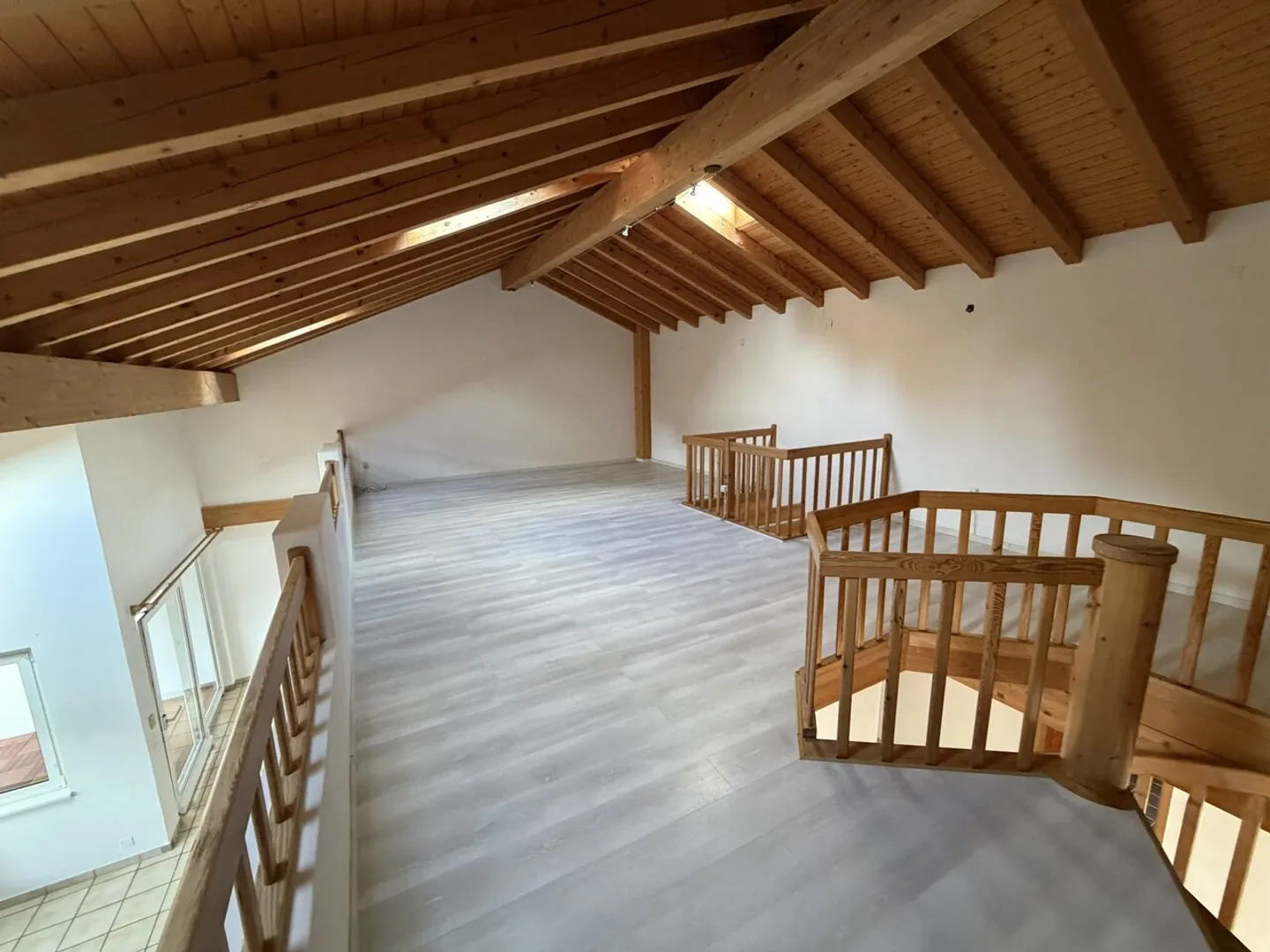 Geräumige Wohnung mit Terrasse - Foto 6 von 12
