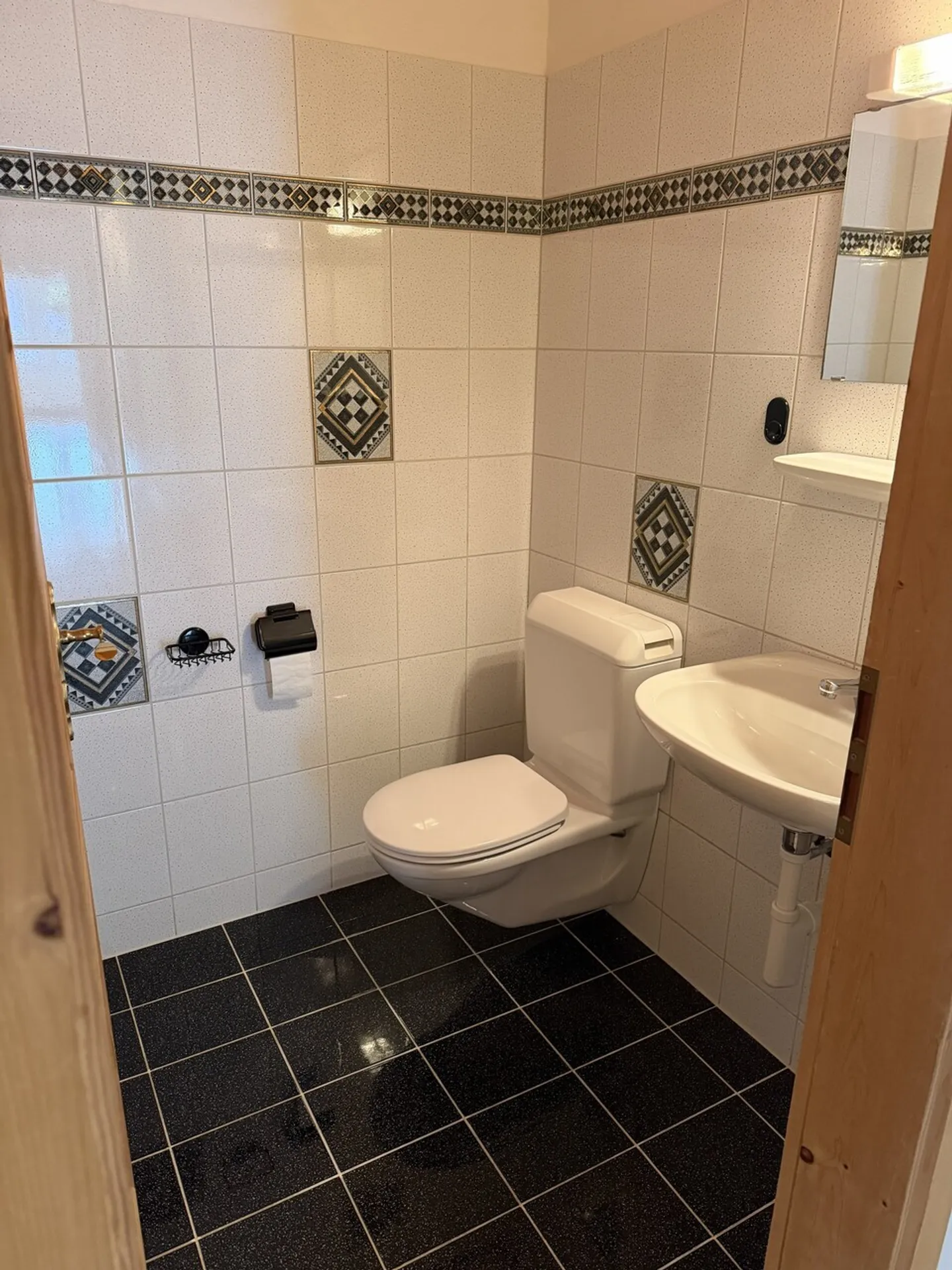 Geräumige Wohnung mit Terrasse - Foto 11 von 12