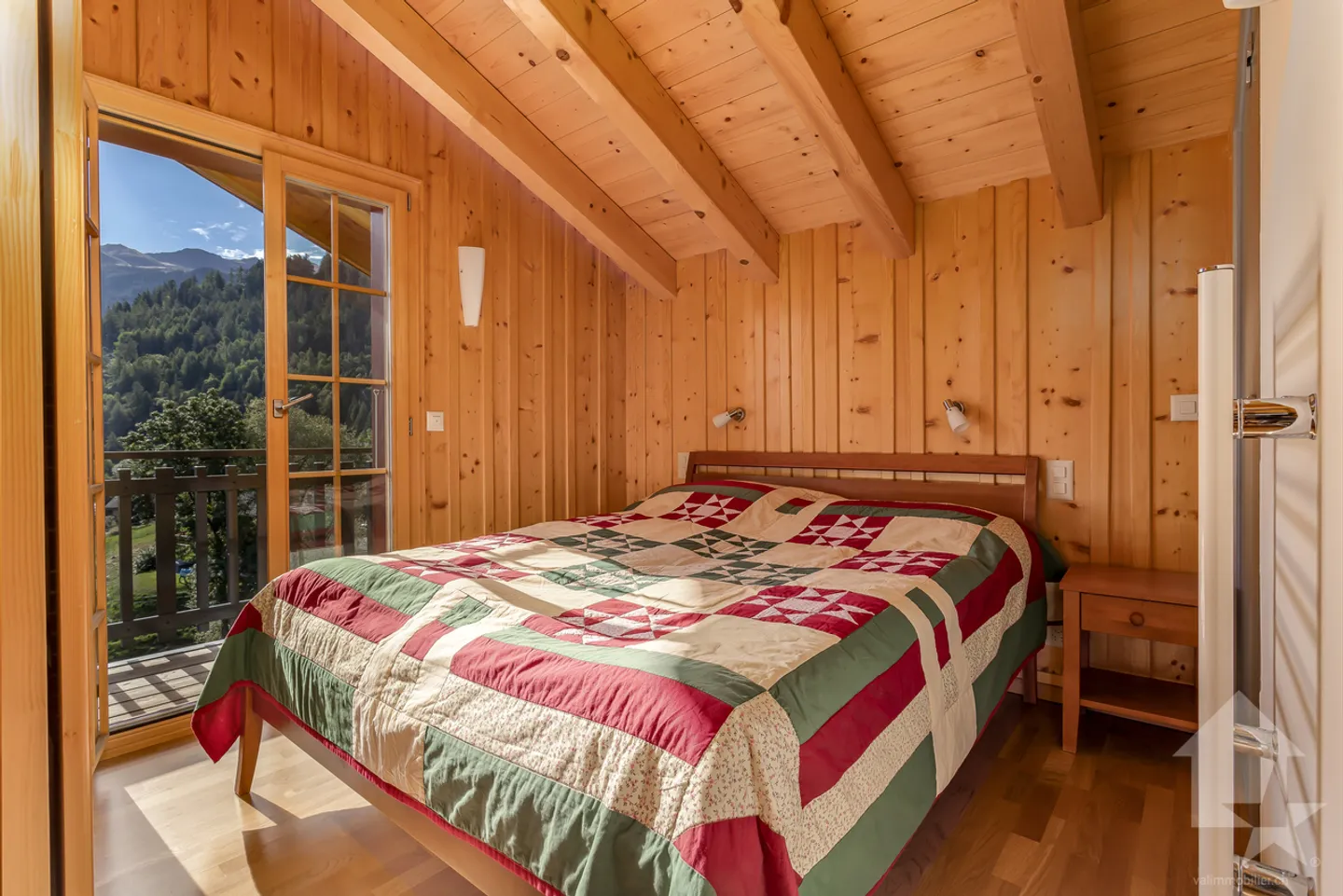 Magnificent B&B with 6 double rooms, 280 m2, jacuzzi, view and sun - Photo 27 of 40
