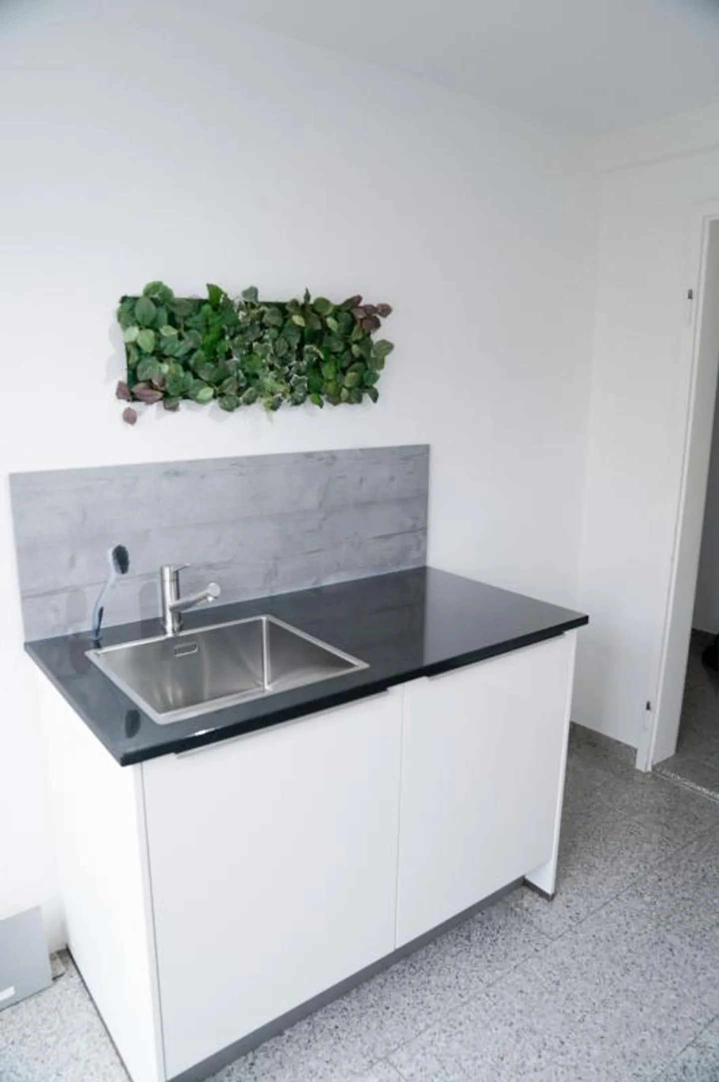 Möblierte 3 Zimmer Wohnung / Furnished 3 Room Apartment  - 2nd floor - Foto 5 von 13
