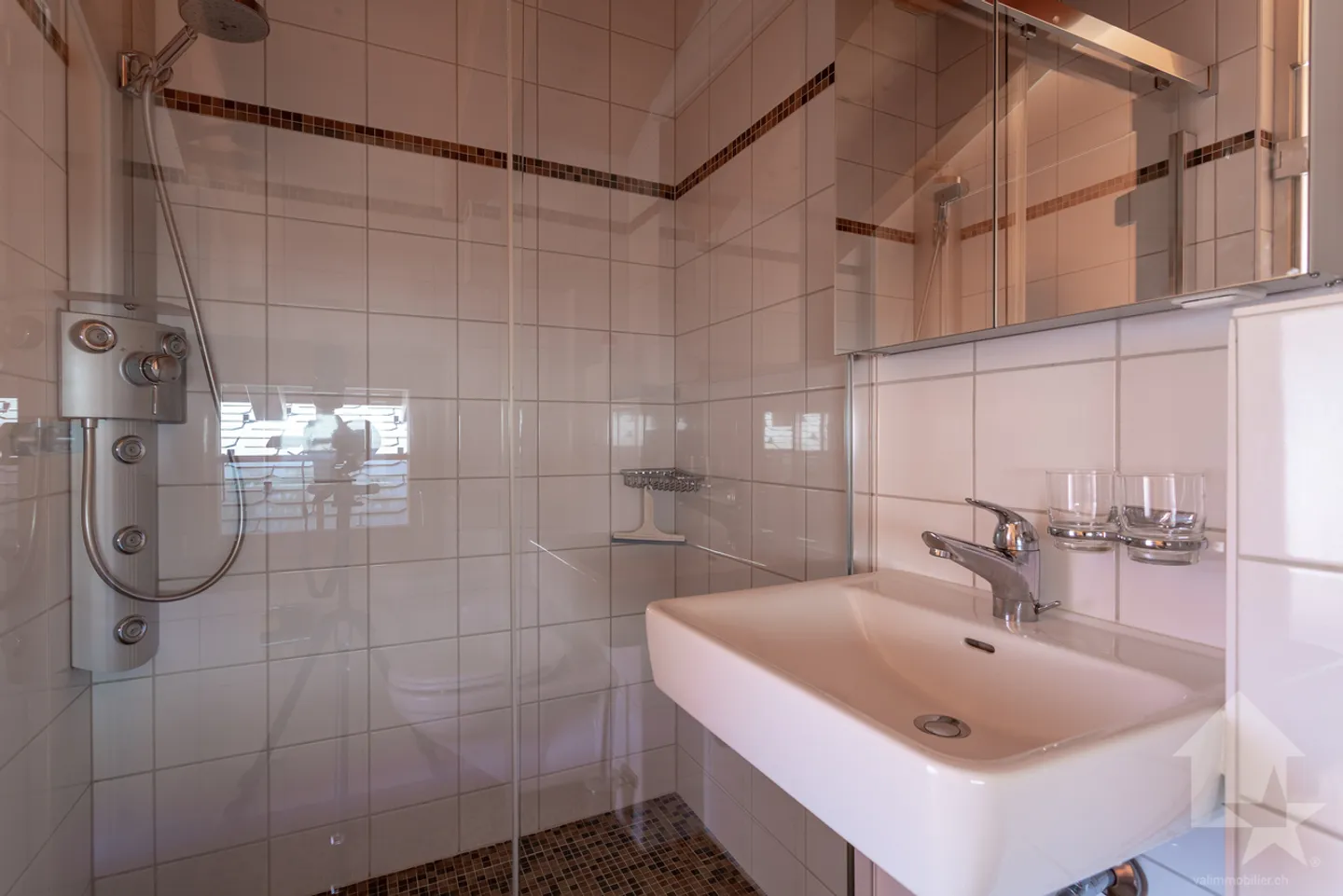 Magnificent B&B with 6 double rooms, 280 m2, jacuzzi, view and sun - Photo 32 of 40