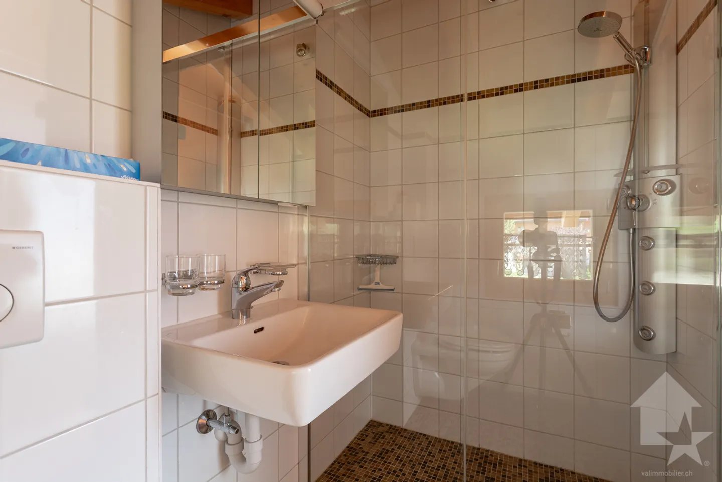 Magnificent B&B with 6 double rooms, 280 m2, jacuzzi, view and sun - Photo 33 of 40