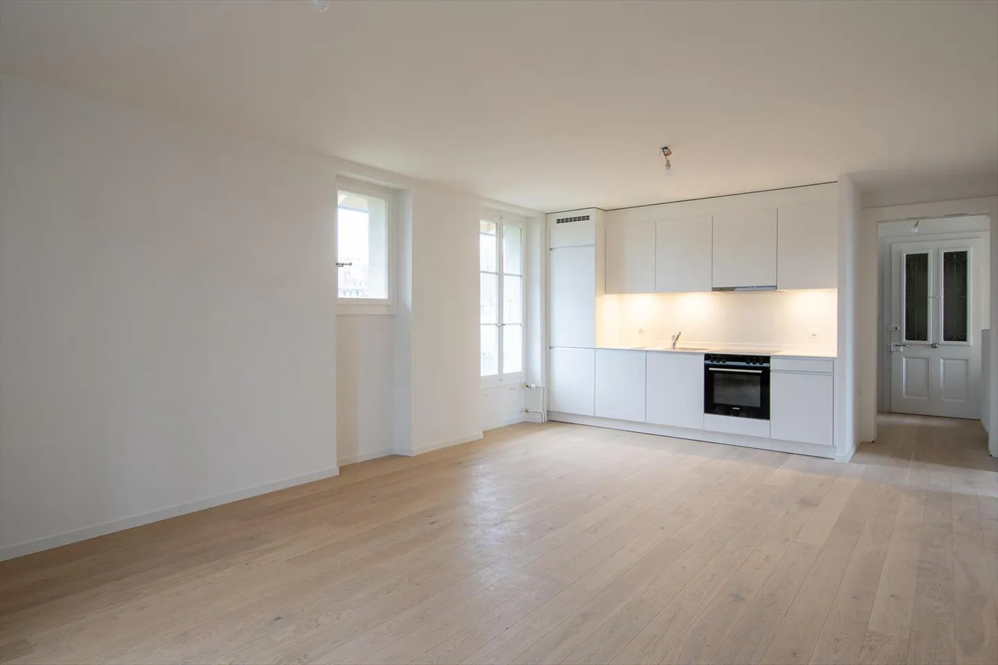 3.5 Room Apartment - Photo 1 of 7