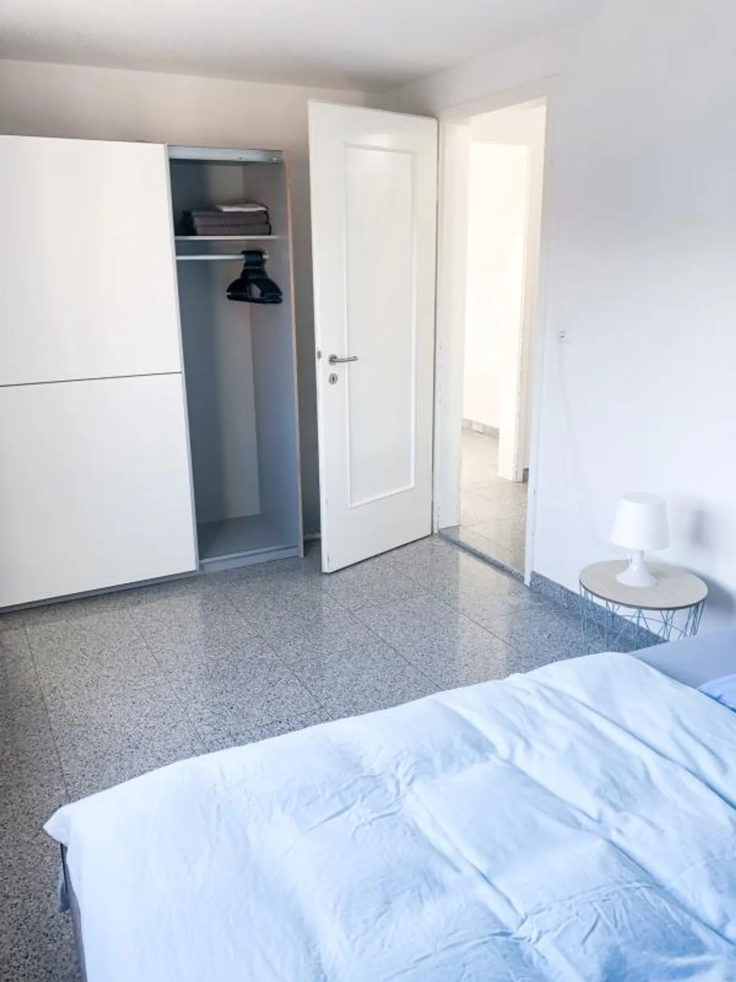 Möblierte 3 Zimmer Wohnung / Furnished 3 Room Apartment  - 2nd floor - Foto 9 von 13